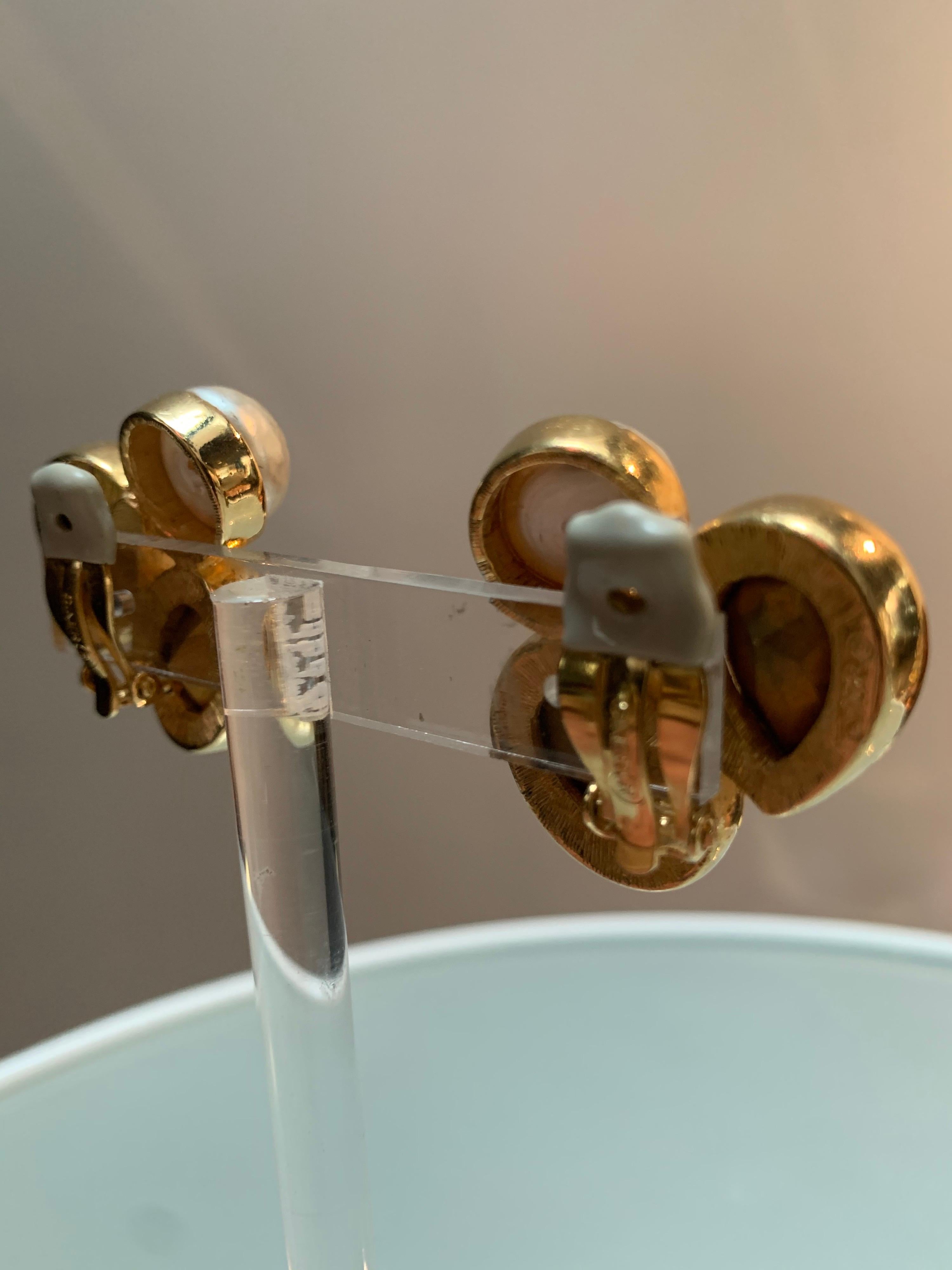 Orecchini Ciner Cluster Clip-On degli anni '80 con finta perla citrina e topazio in vendita 3