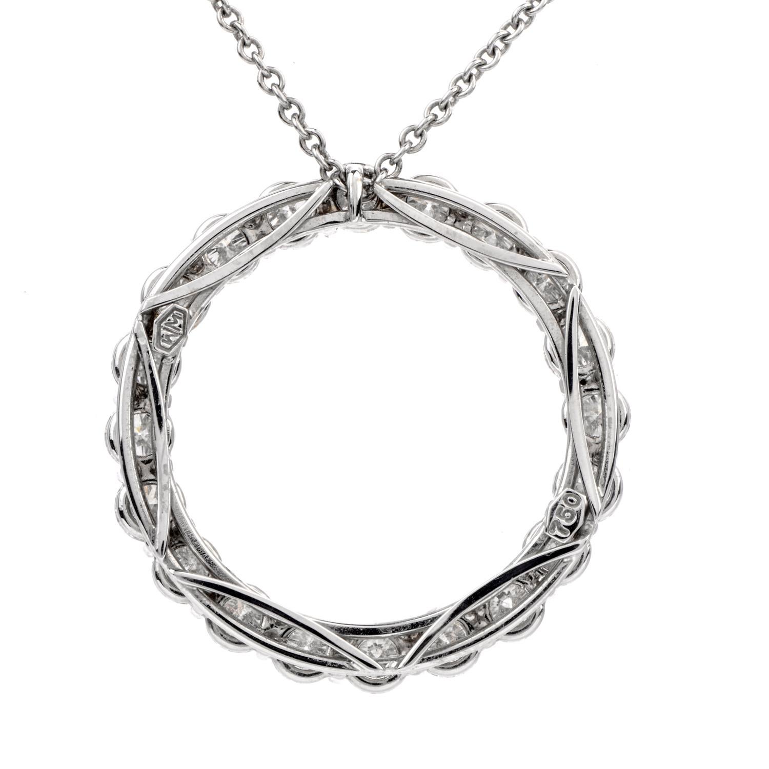 1980s Circle of Love Diamond Platinum/18 Karat Pendant Necklace In Excellent Condition In Miami, FL