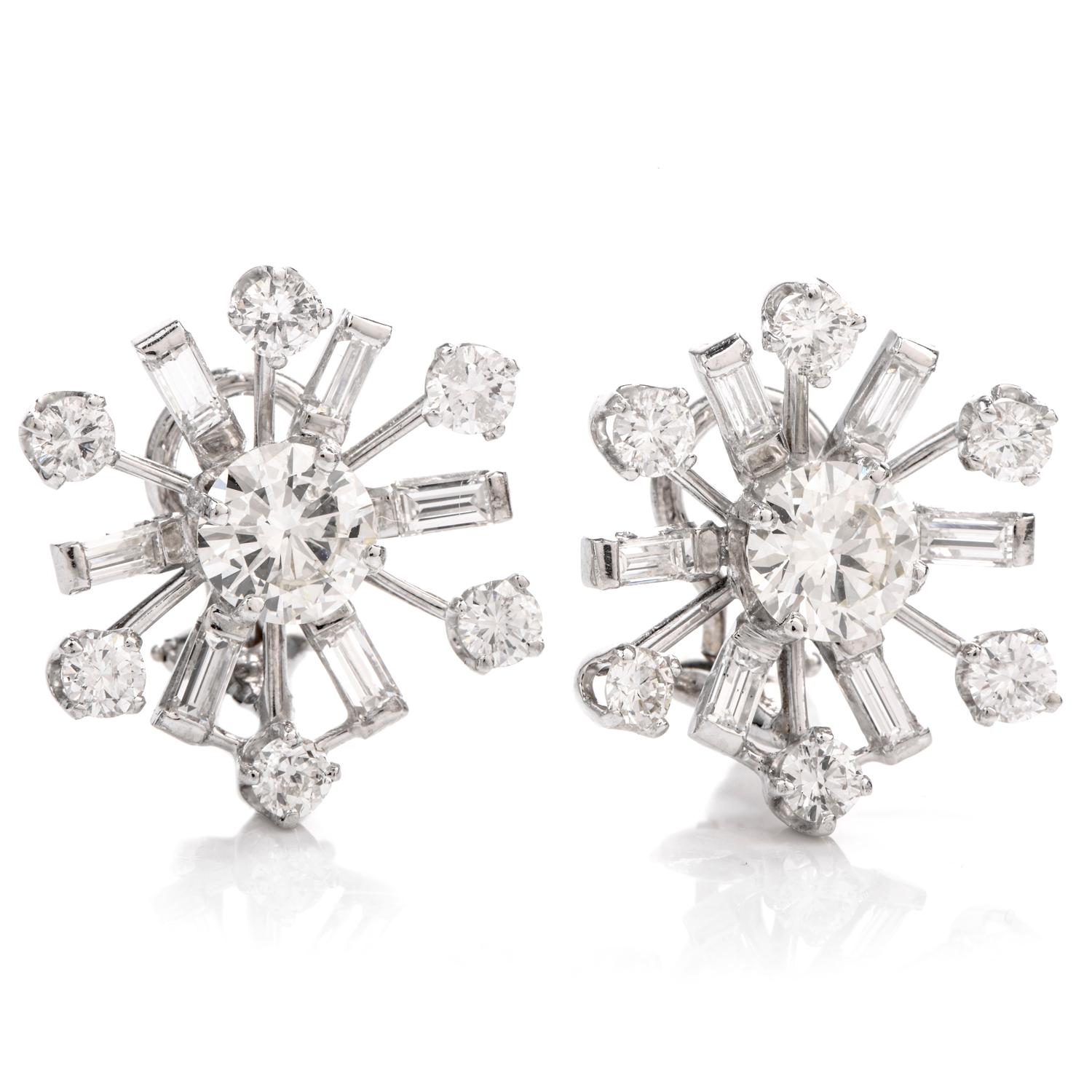 Taille baguette 1980s  Circulaire 4.15 Cararts Diamant Platine  Snow Clip-on  Boucles d'oreilles en vente