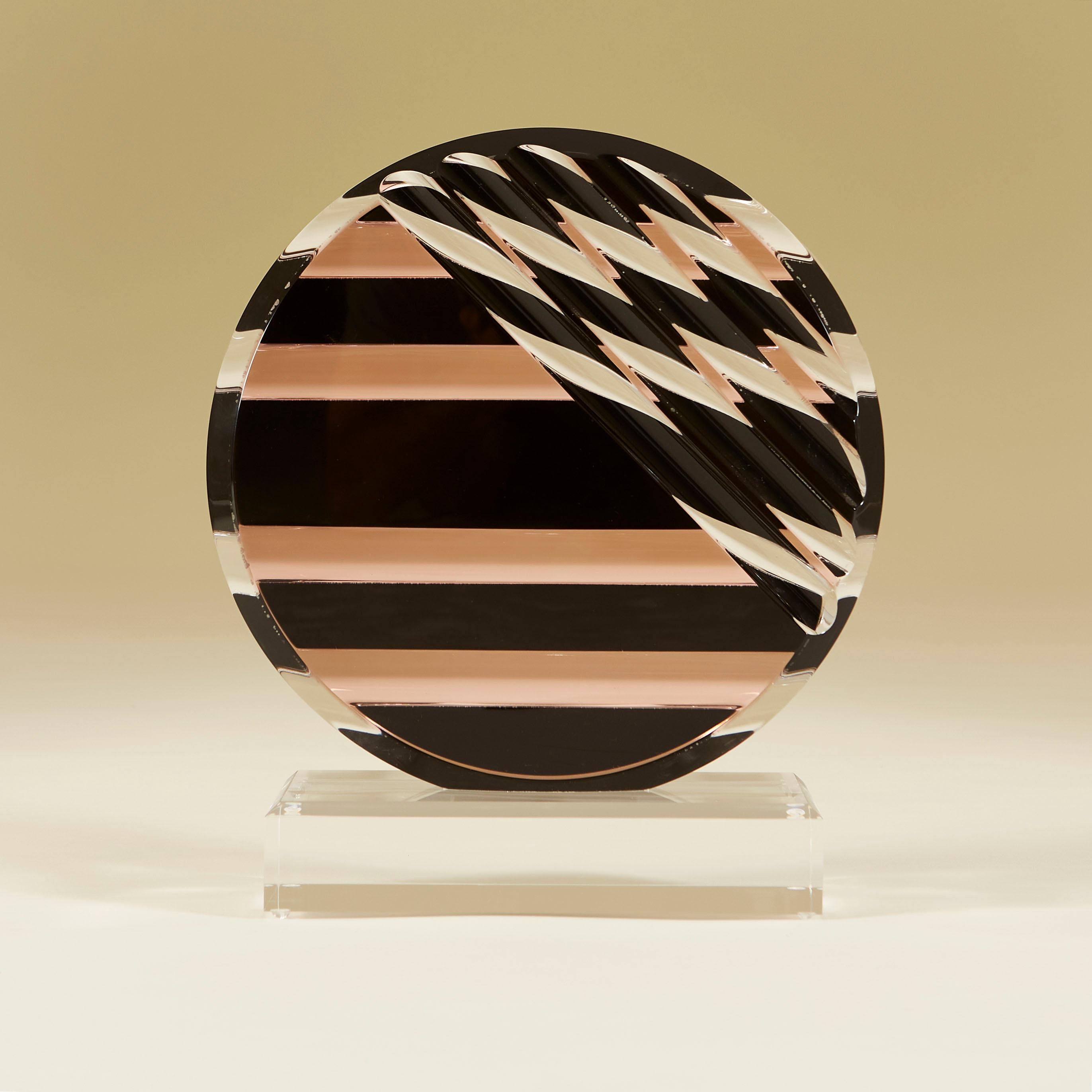 1980s Circular Lucite sculpture by Sholmi Haziza In Good Condition In London, GB