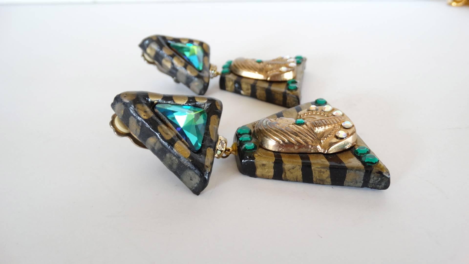 1980s Cleopatra Clip Earrings  In Excellent Condition In Scottsdale, AZ