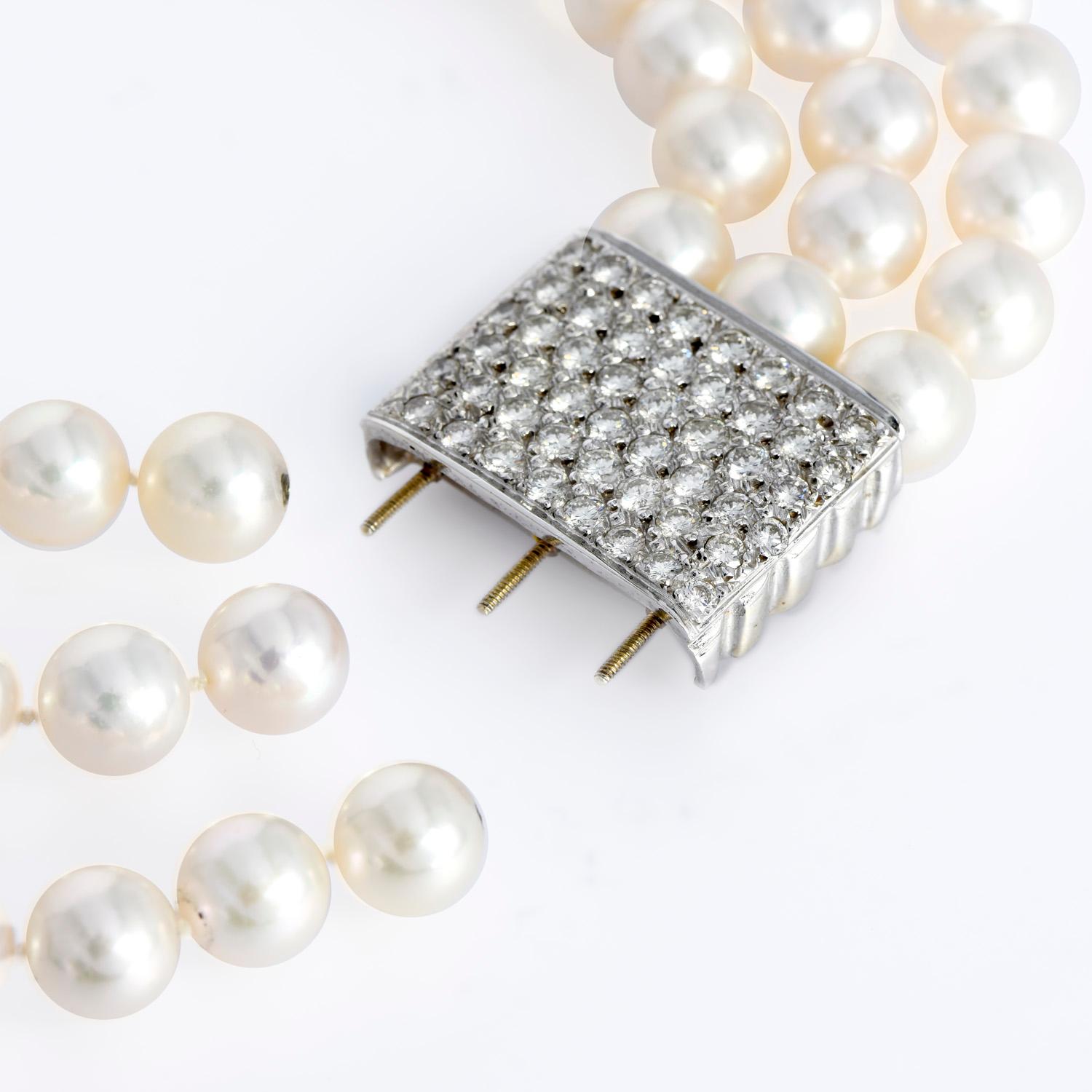 1980s pearl necklace