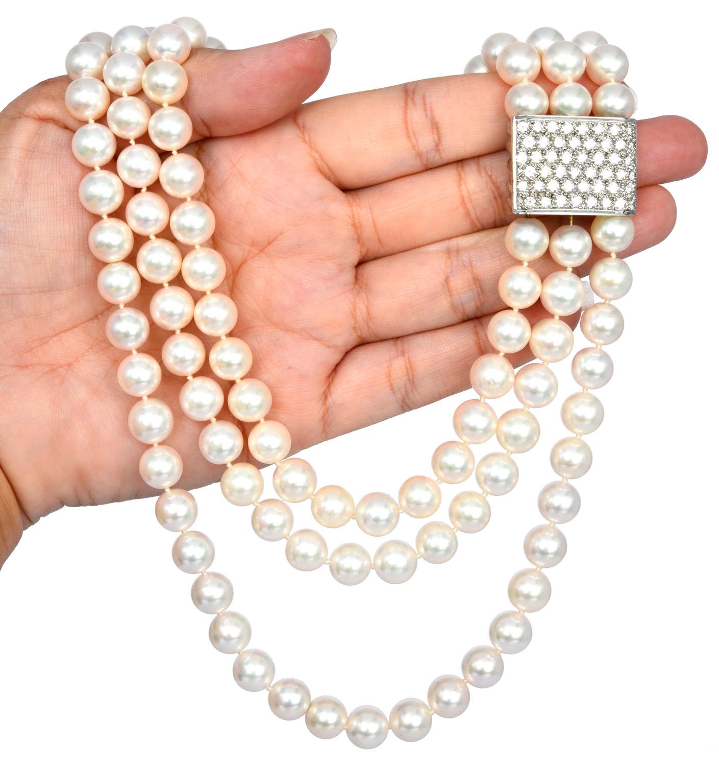 1980's Cluster Diamond Pearl Gold Clasp Three Strand Necklace In Excellent Condition For Sale In Miami, FL