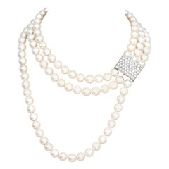 Collier à trois rangs de diamants en grappe et de perles en or des années 1980