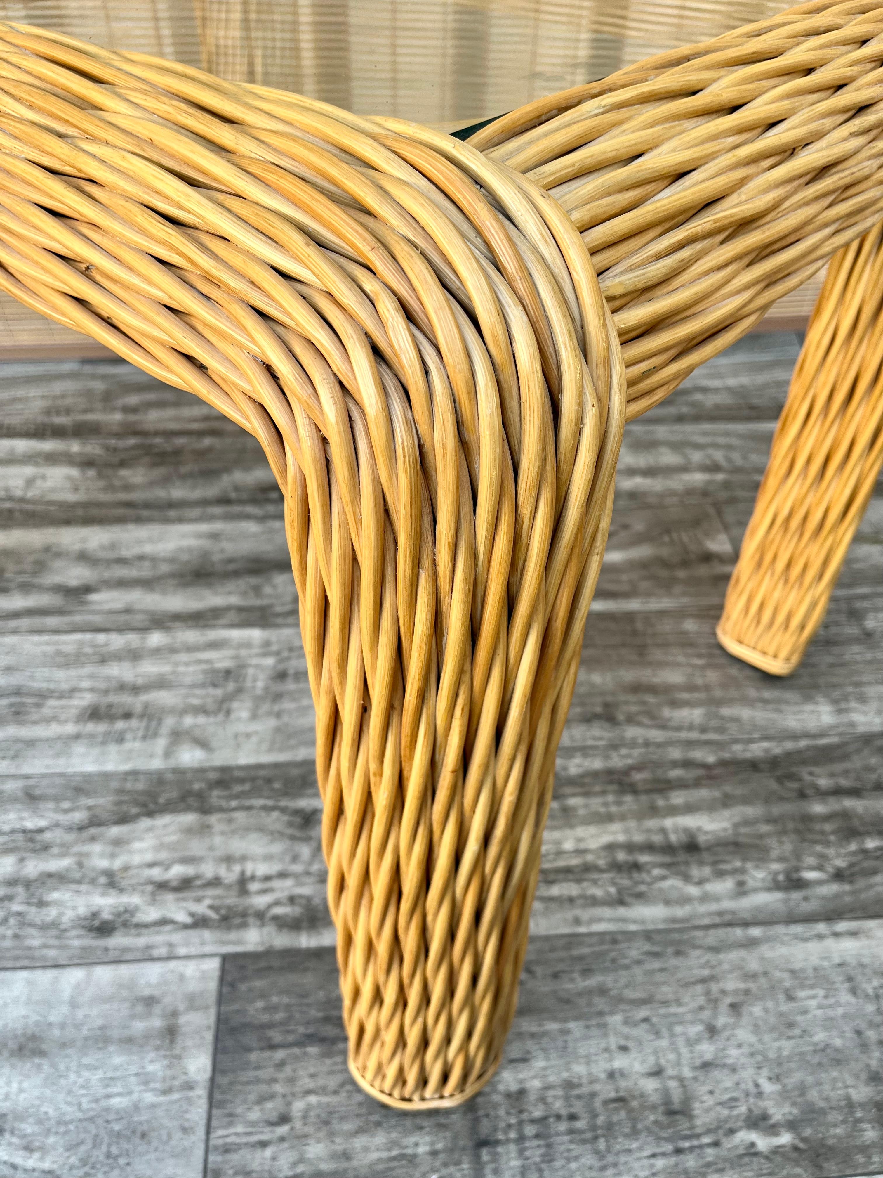 1980s Coastal Style Braided Pencil Reed Rattan Side Table For Sale 8