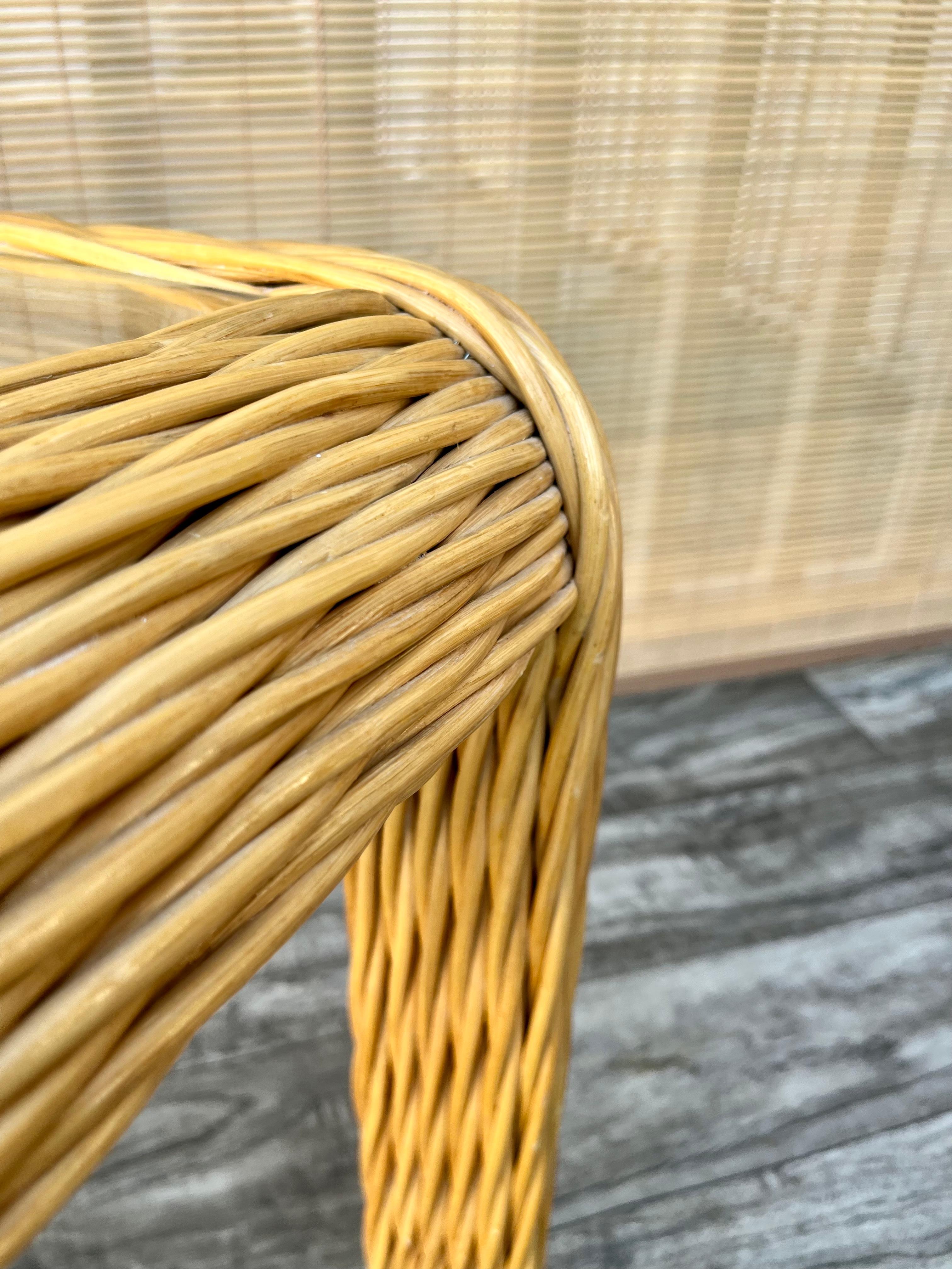 1980s Coastal Style Braided Pencil Reed Rattan Side Table For Sale 9