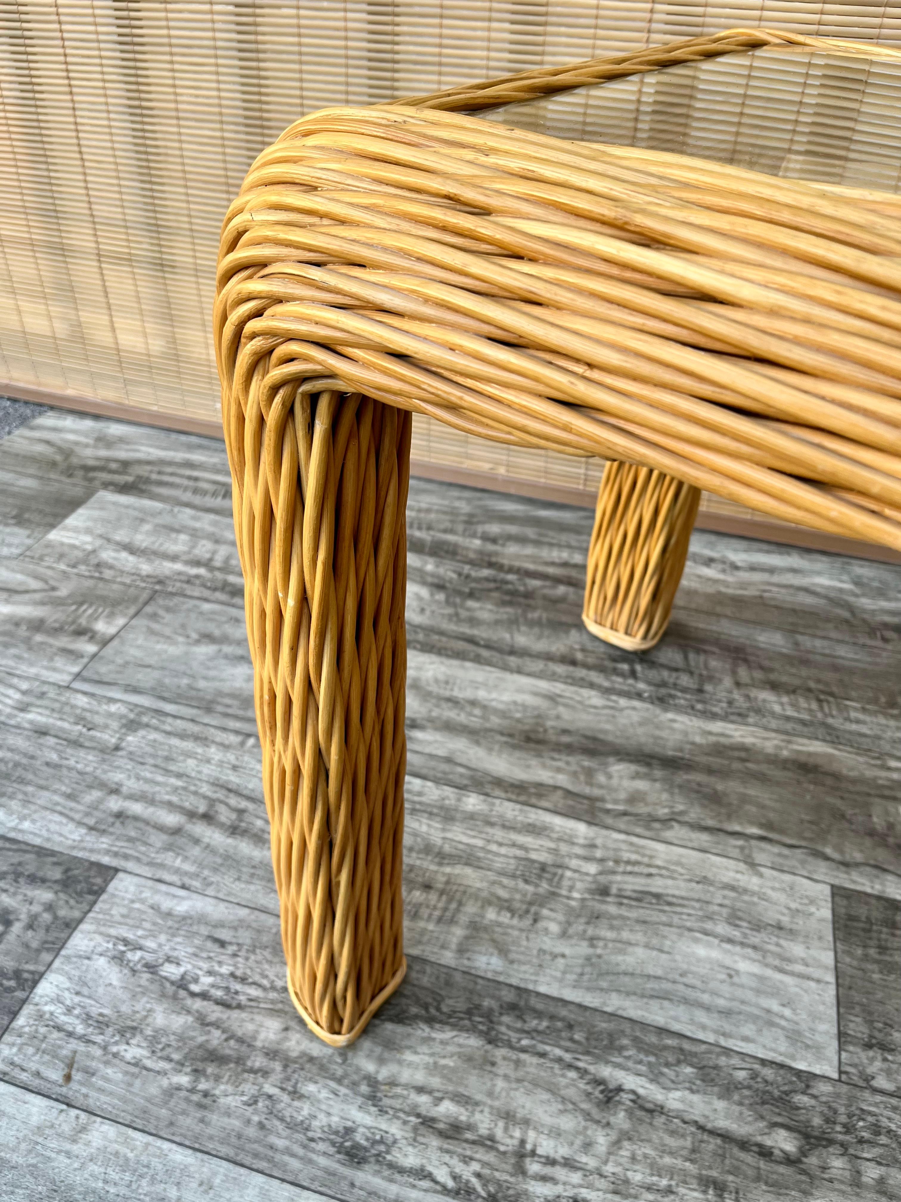 1980s Coastal Style Braided Pencil Reed Rattan Side Table For Sale 10