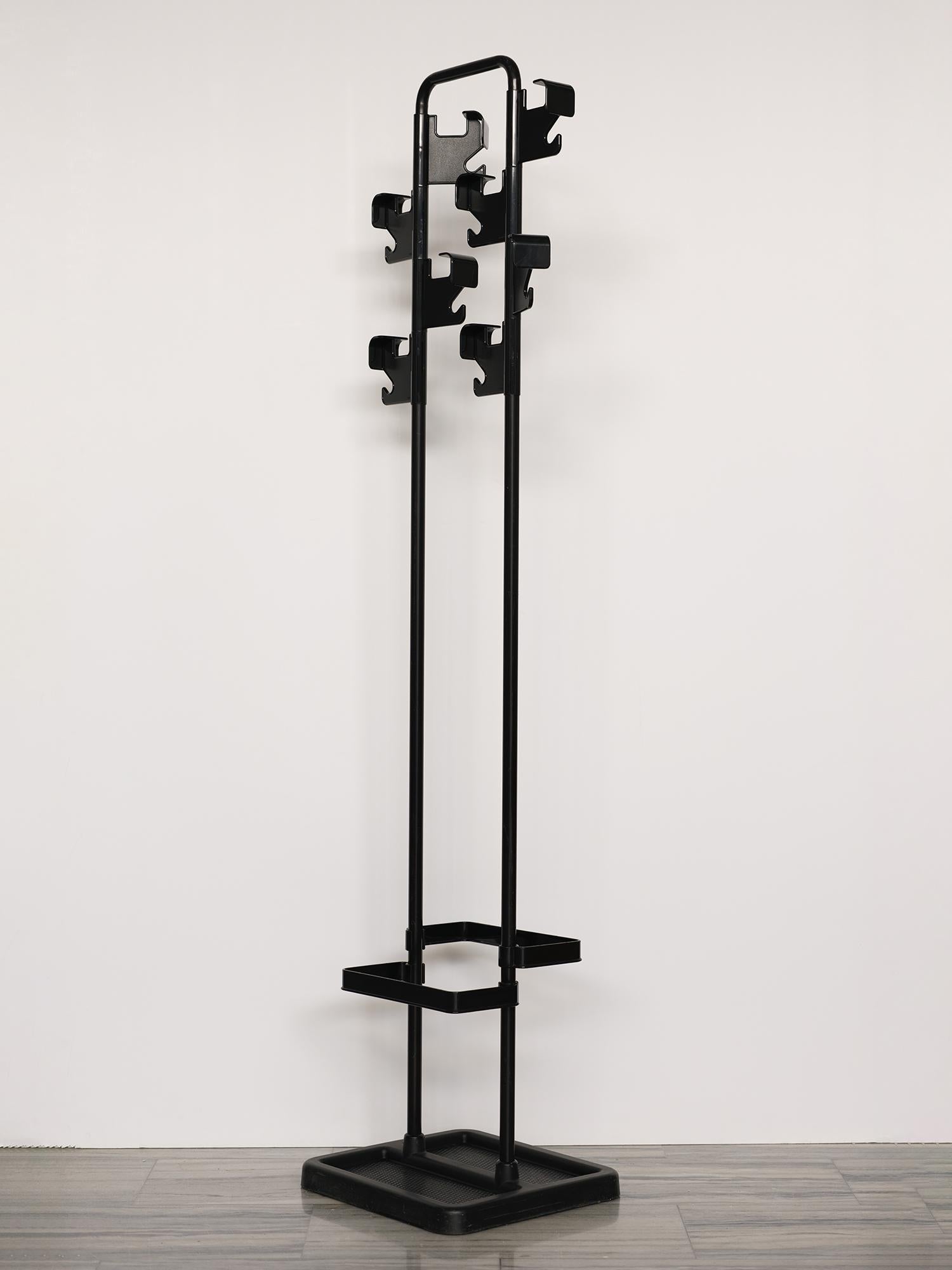 Postmoderne Porte-manteau des années 1980 de Jean-Pierre Vitrac pour la Manade. en vente