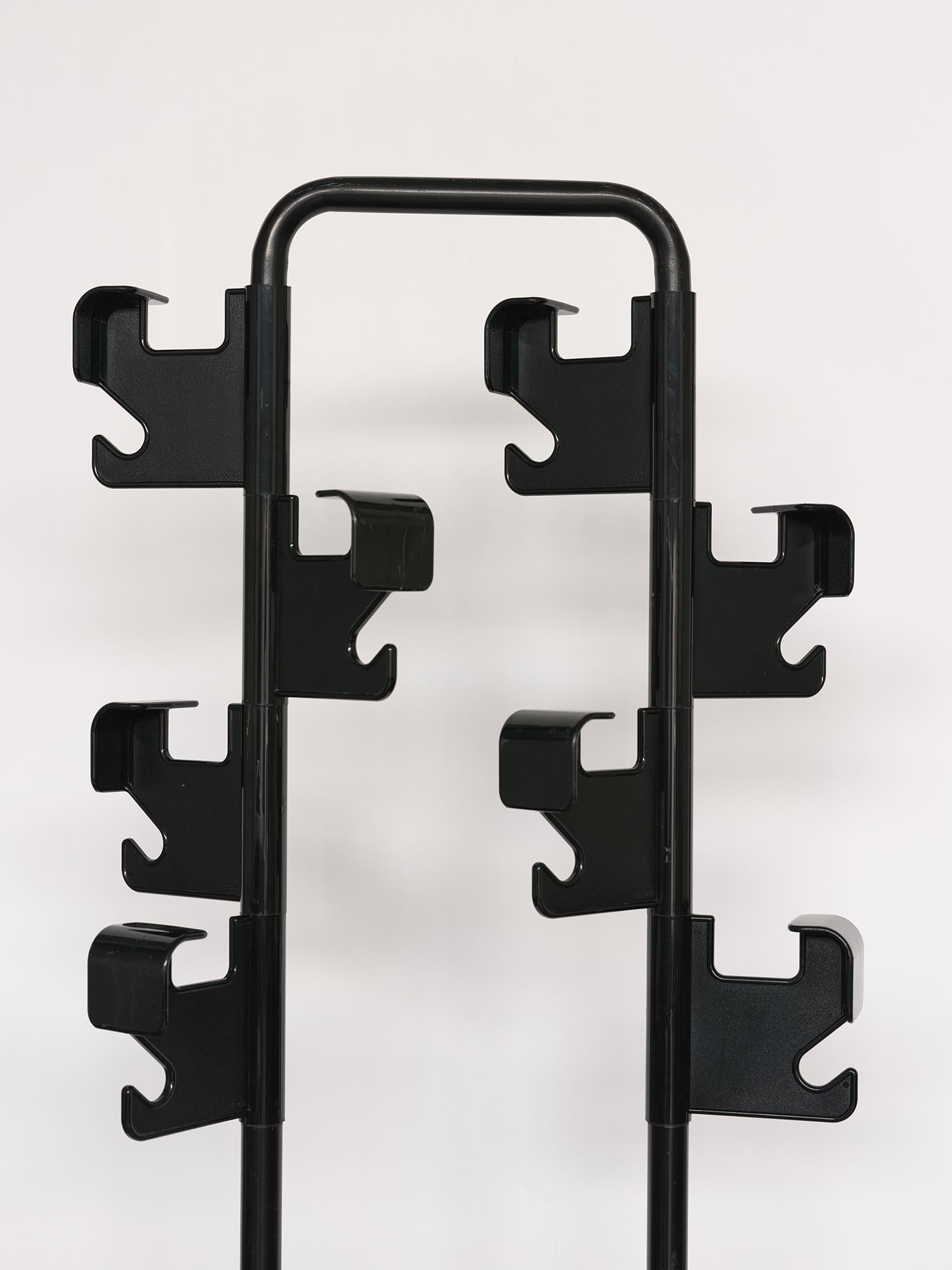Porte-manteau des années 1980 de Jean-Pierre Vitrac pour la Manade. Bon état - En vente à Athens, Attiki