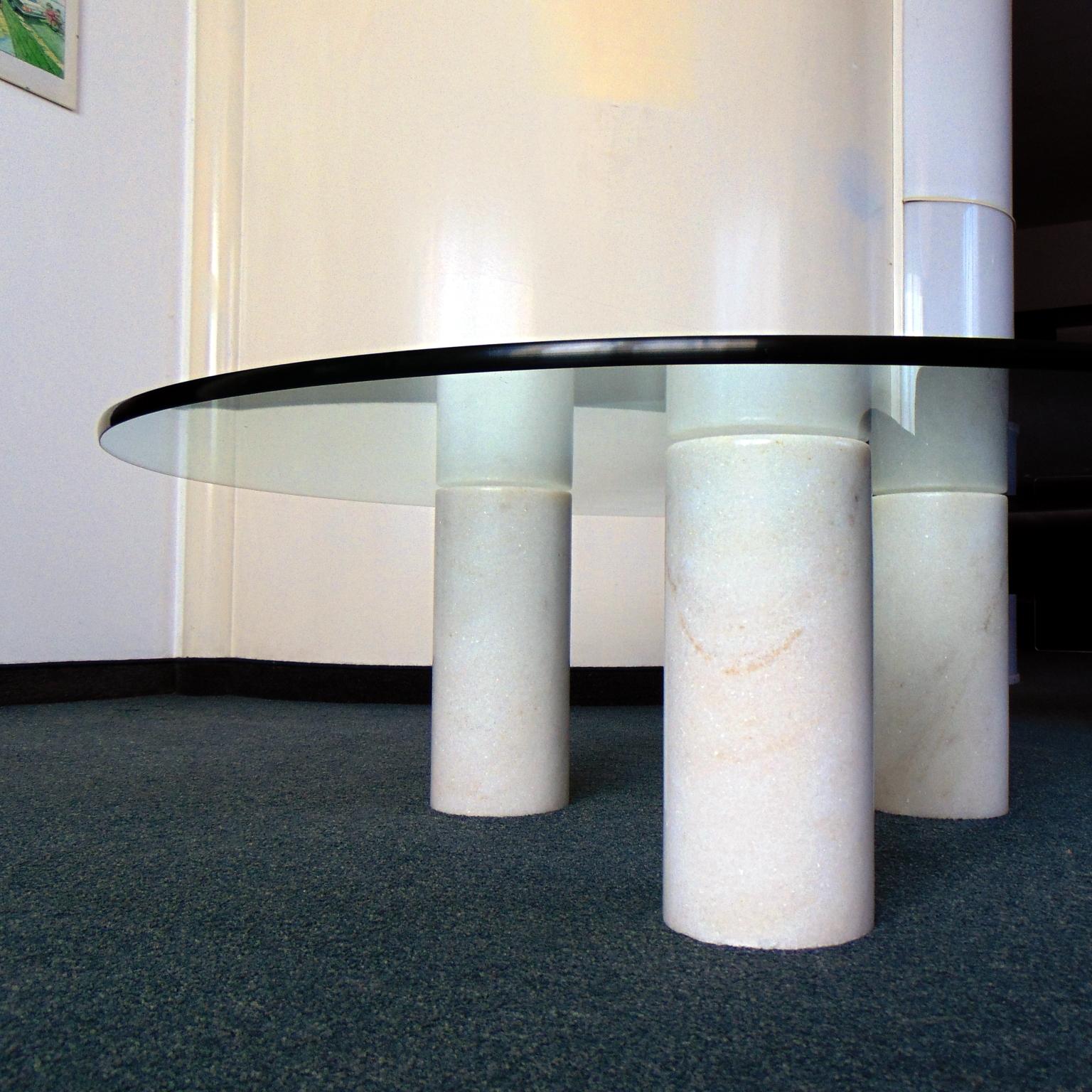 1980s Coffee Table, Italian White Marble Cylindric Legs and Glass Top For Sale 2