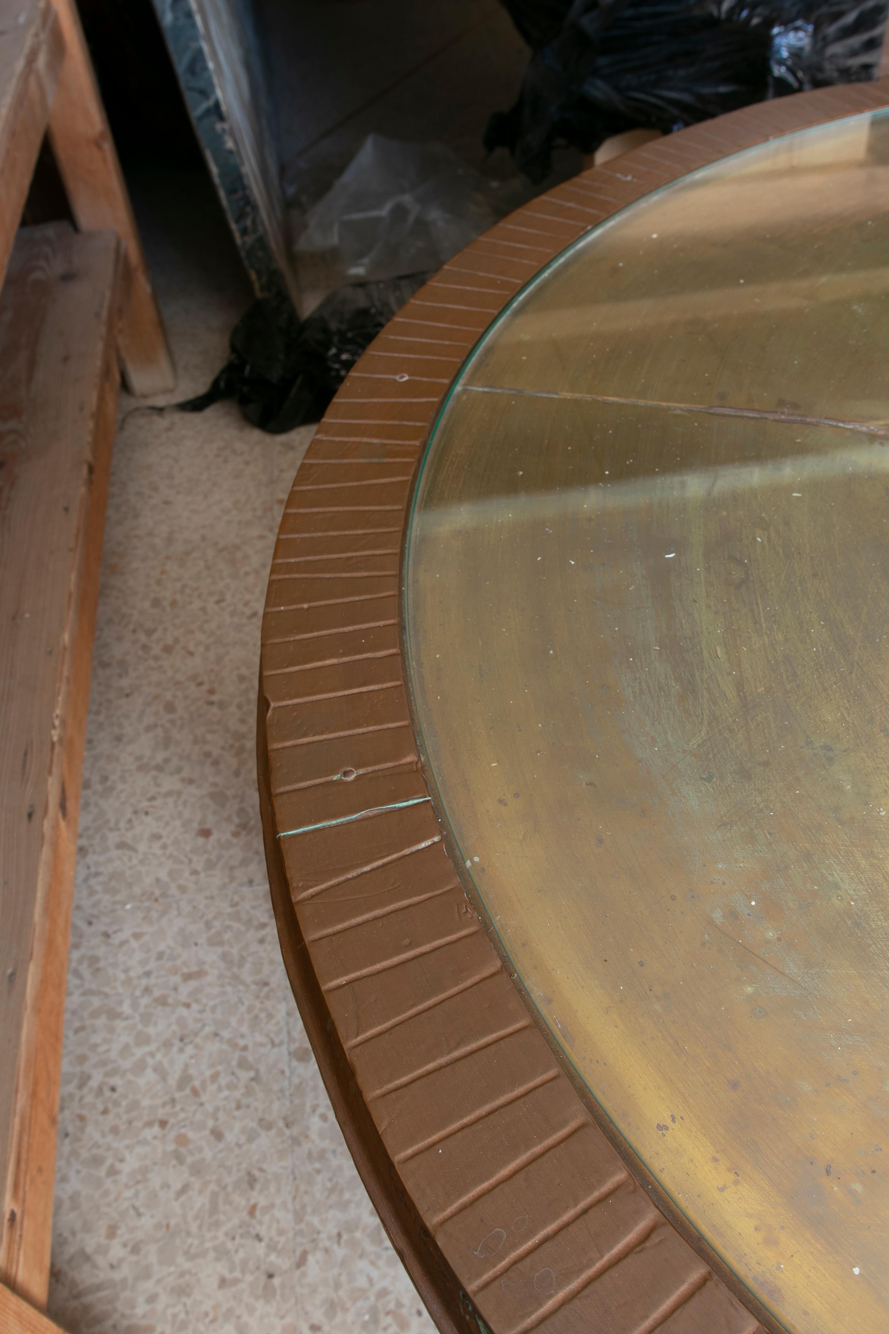 1980s Coffee Table with Wooden Frame and Two Coloured Brass Top For Sale 8