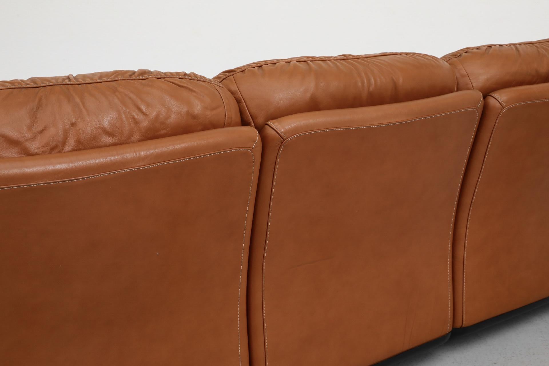 Divano a 3 posti Piumotto in pelle cognac anni '80 di Arrigo Arrigoni per Busnelli anni '80 in vendita 7