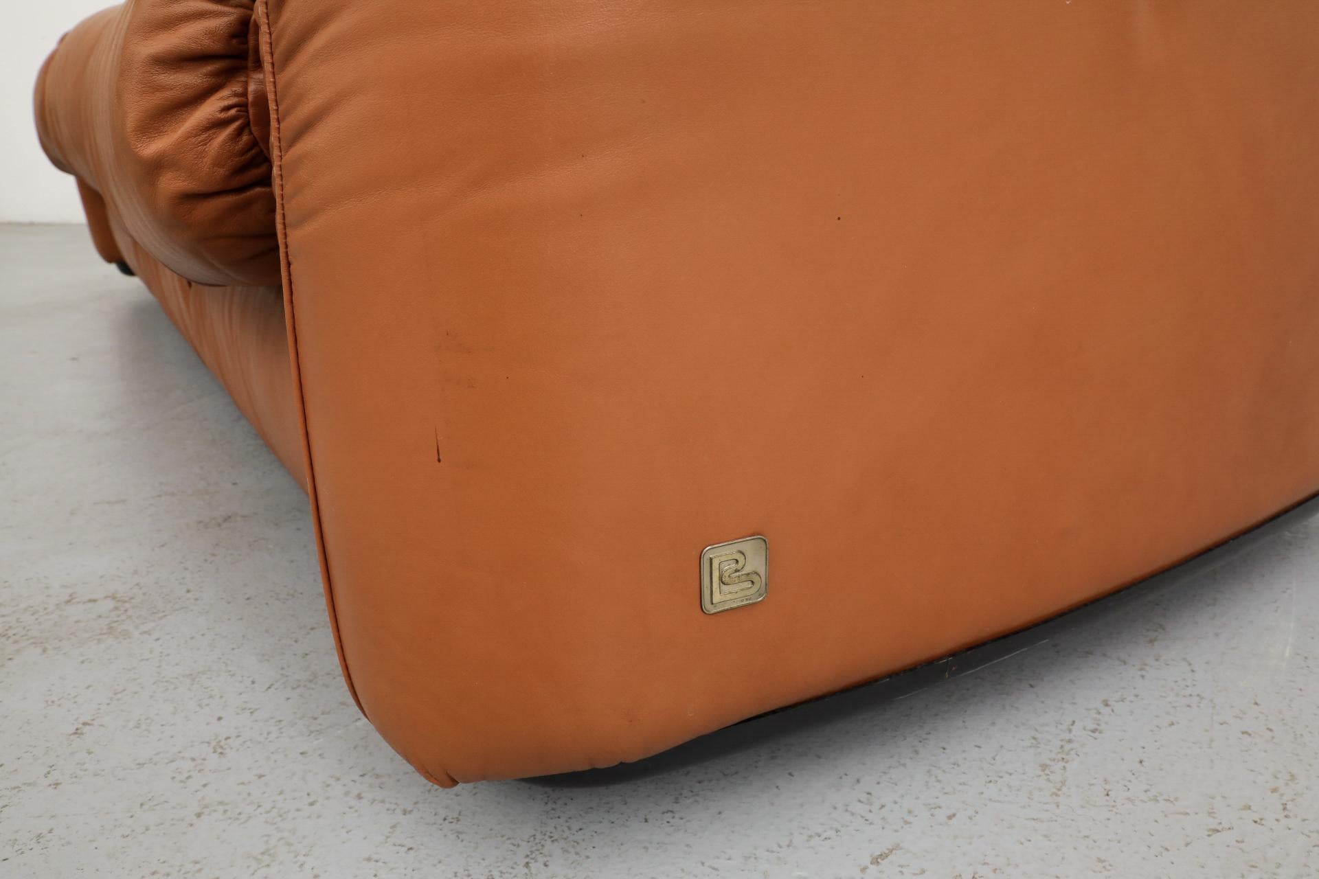 Divano a 3 posti Piumotto in pelle cognac anni '80 di Arrigo Arrigoni per Busnelli anni '80 in vendita 2