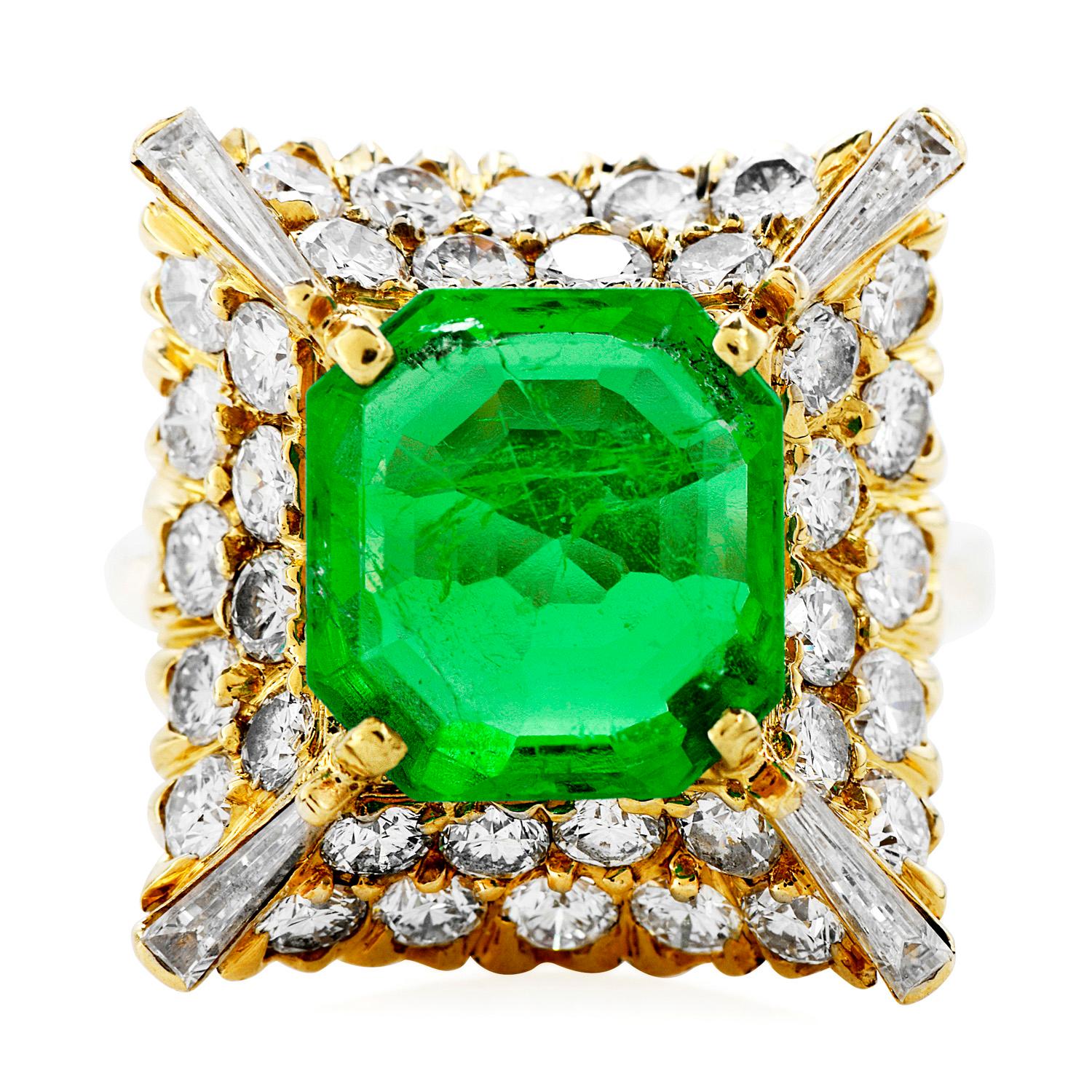 Modern 1980's Colombian Emerald Diamond 18K Gold Cocktail Ring