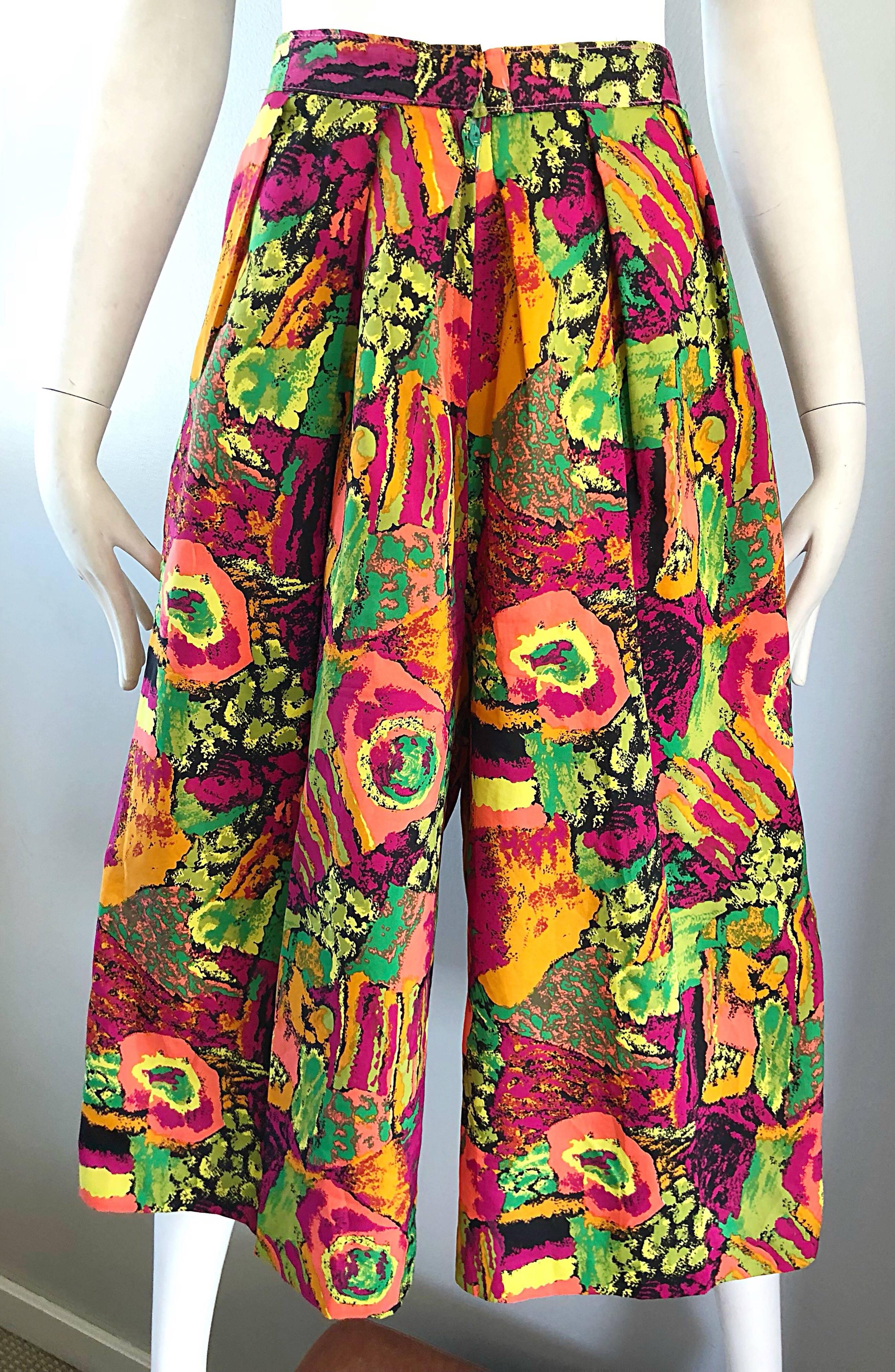 1980s Colorful Pink + Green + Orange Vintage 80s High Waisted Wide Leg Culottes In Excellent Condition For Sale In San Diego, CA
