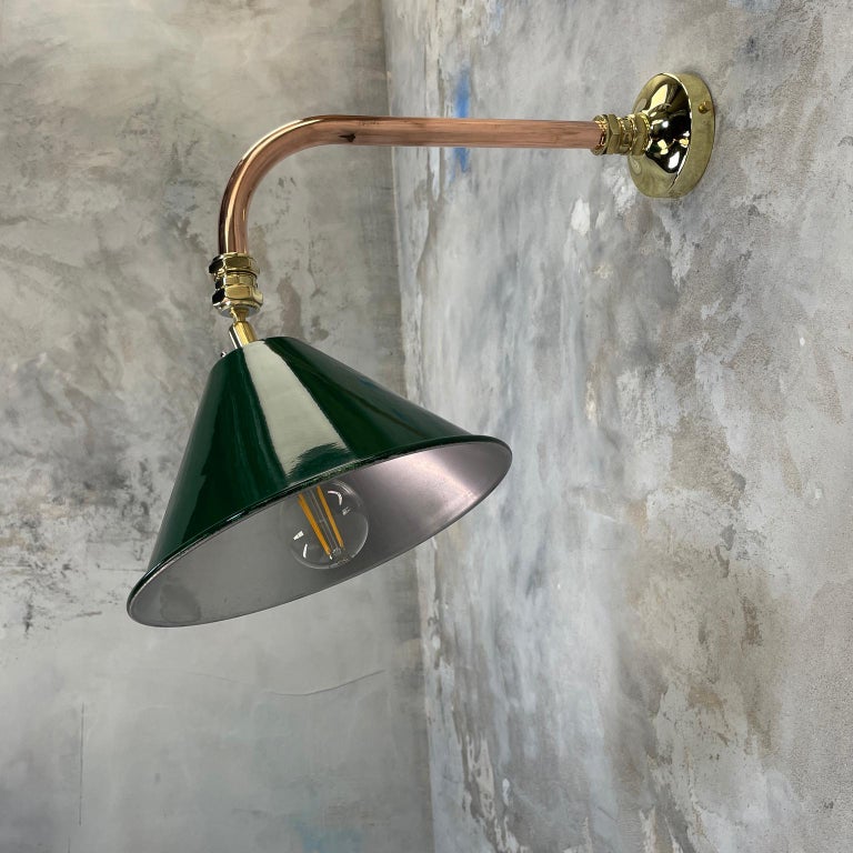 1980's Copper & Brass Cantilever Lamp Green British Army Lamp Shade In Excellent Condition For Sale In Leicester, Leicestershire