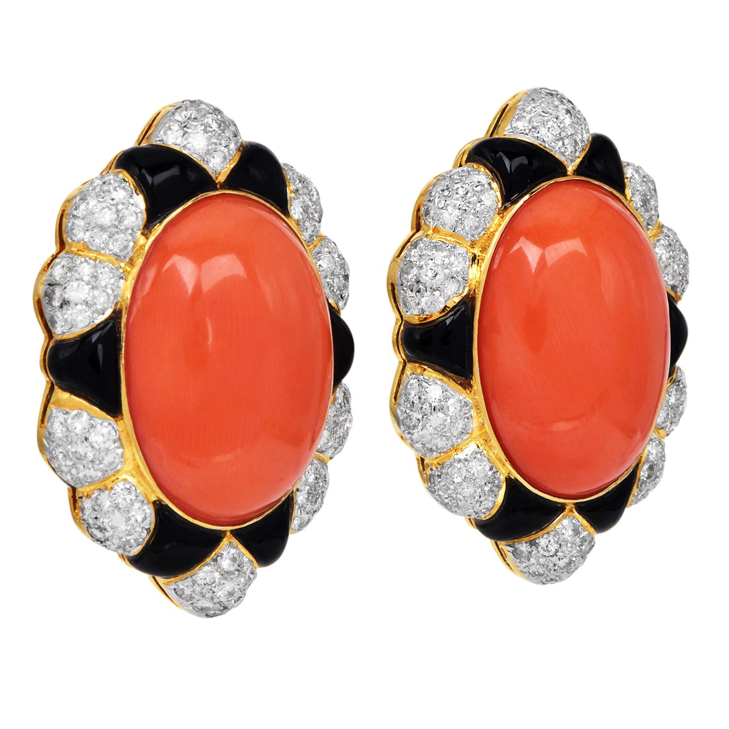 1980s Coral, Onyx, Diamond & 18K Yellow Gold Clip-On Earrings For Sale 1