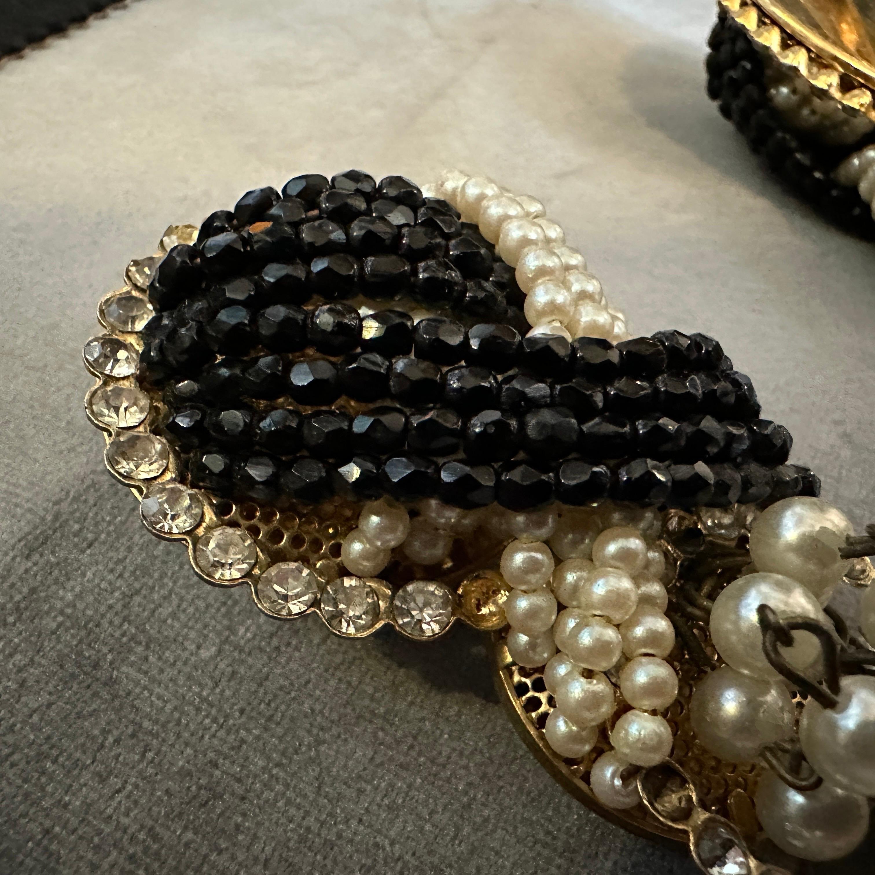 1980s Costume Jewelry Black Bead and Cream Pearls Italian Clip-on Earrings For Sale 4