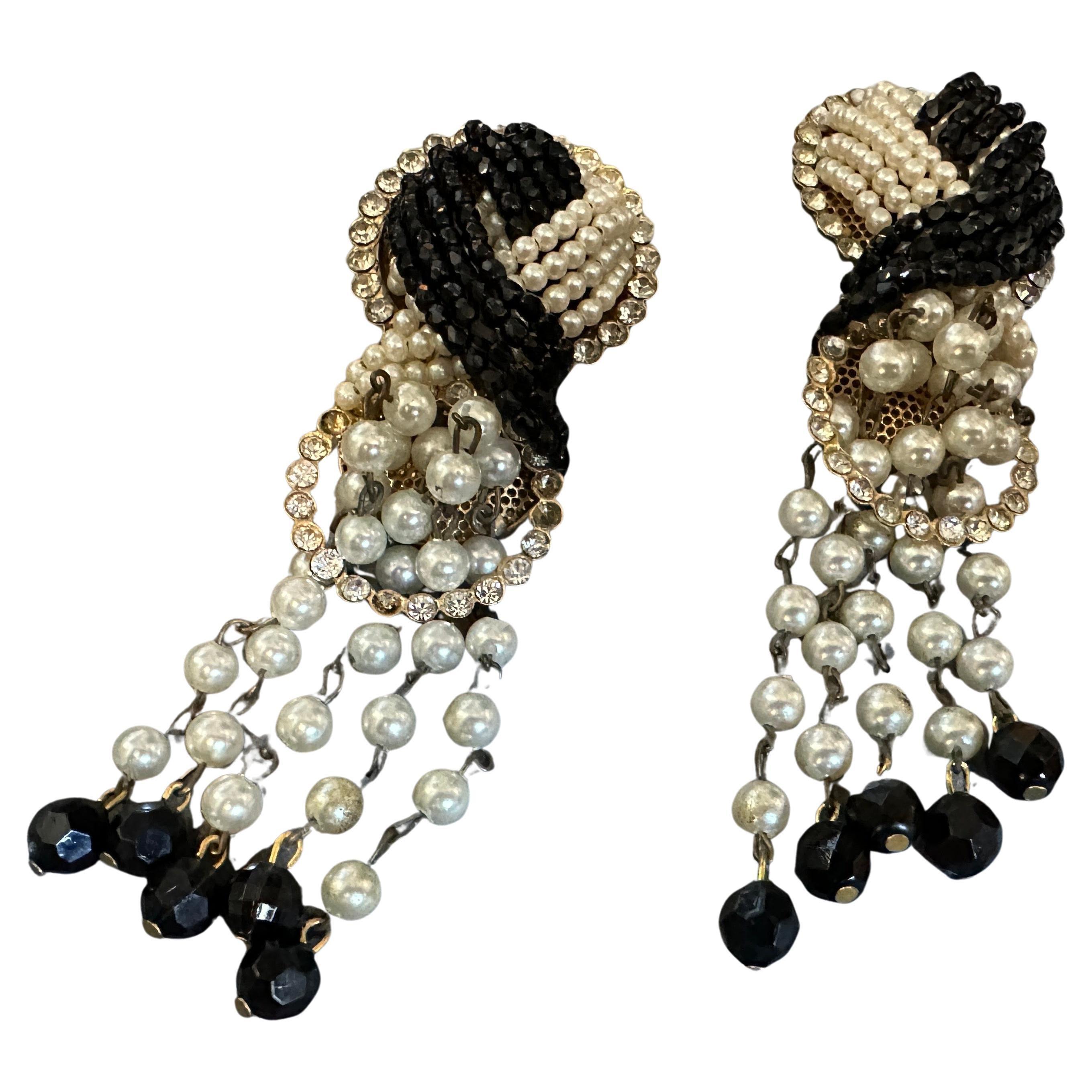 1980s Costume Jewelry Black Bead and Cream Pearls Italian Clip-on Earrings For Sale