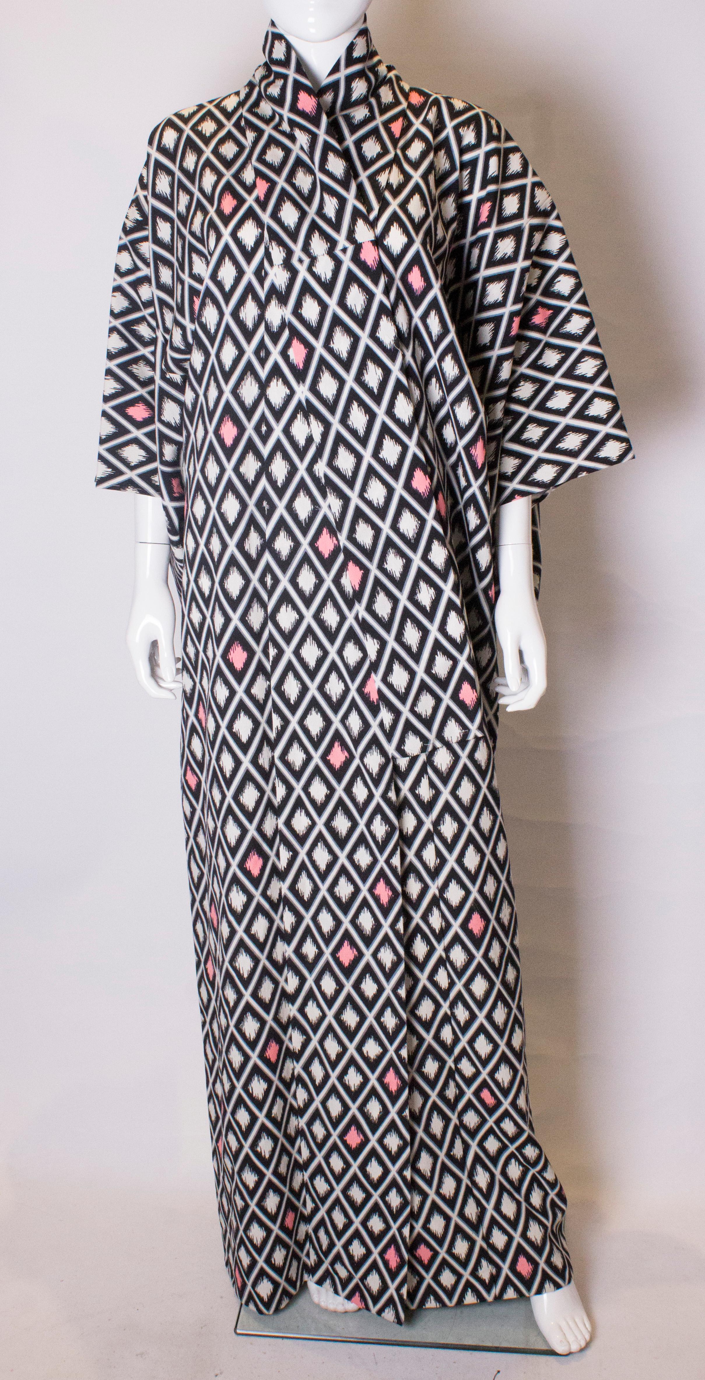 1980s Cotton Kimono with Geomettric Print In Good Condition In London, GB