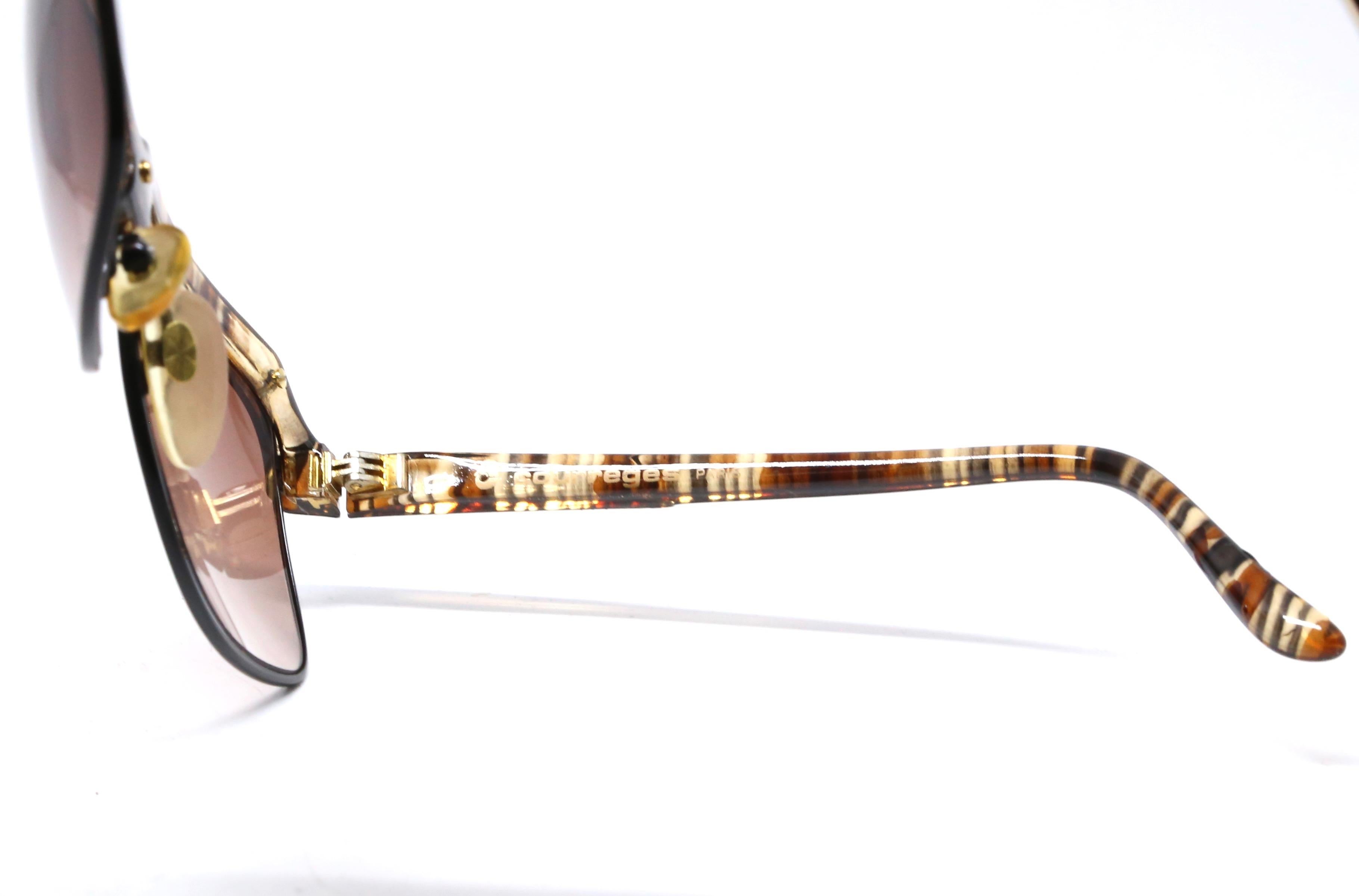 COURREGES Schildpatt-Sonnenbrille aus Kunststoff und Metall aus den 1980er Jahren im Angebot 1