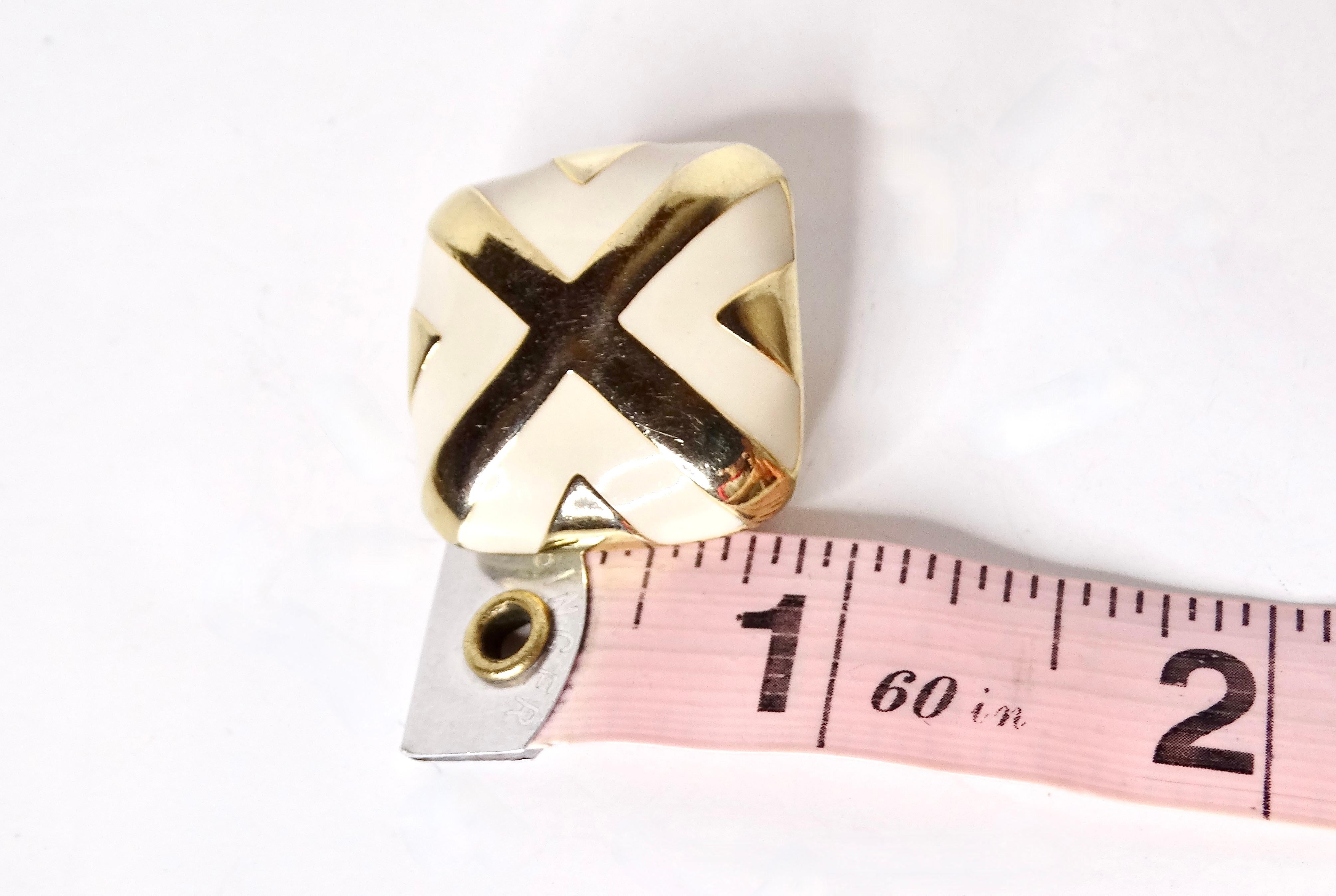 De las mujeres Pendientes de clip cuadrados gruesos con esmalte crema y baño de oro de 14k de los años 80 en venta