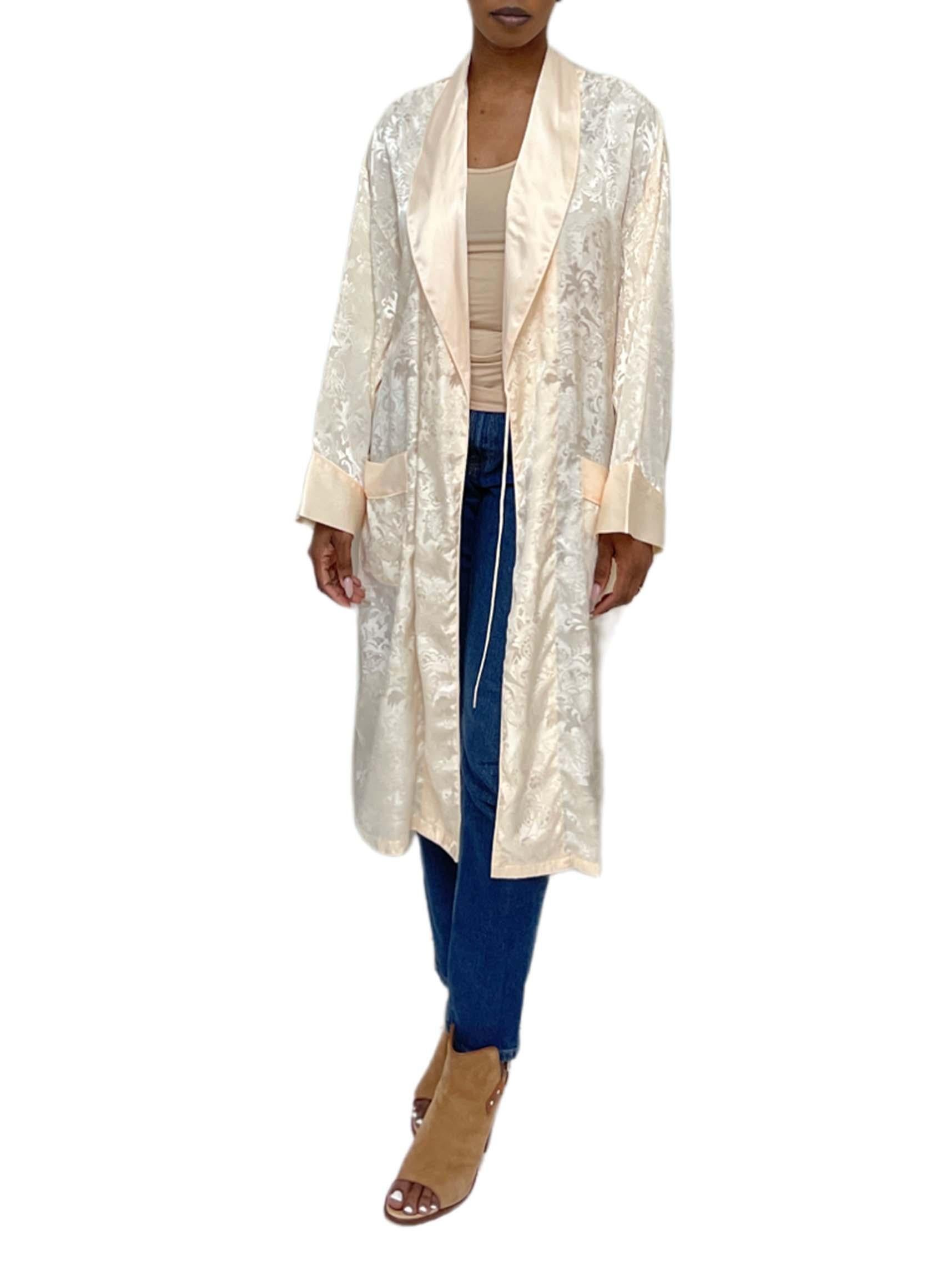Women's 1980S Cream Silk Jacquard Robe For Sale