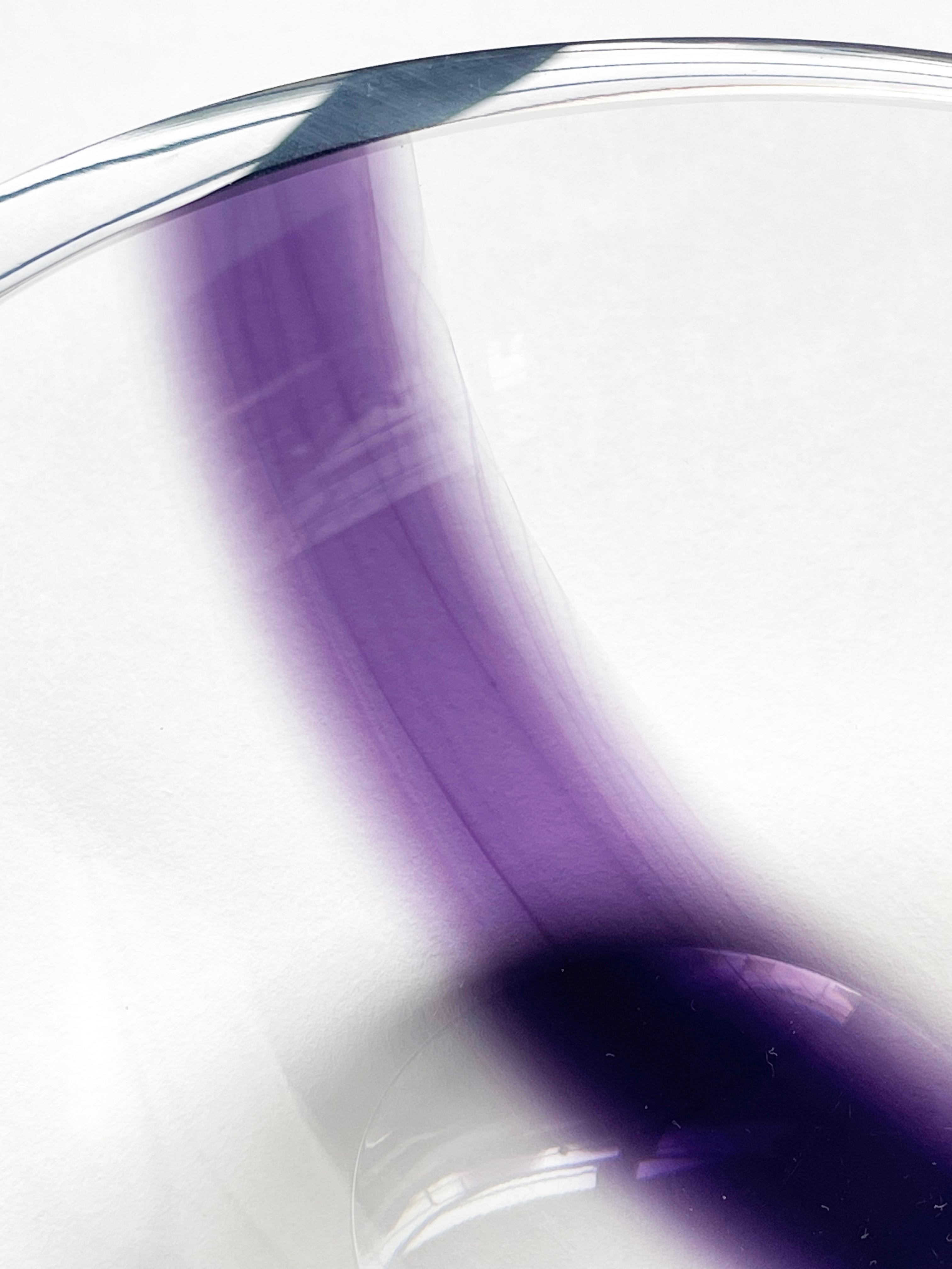 XX secolo Ciotola di cristallo anni '80 'Akzent' di Peill & Putzler con accenti viola, Germania Ovest in vendita