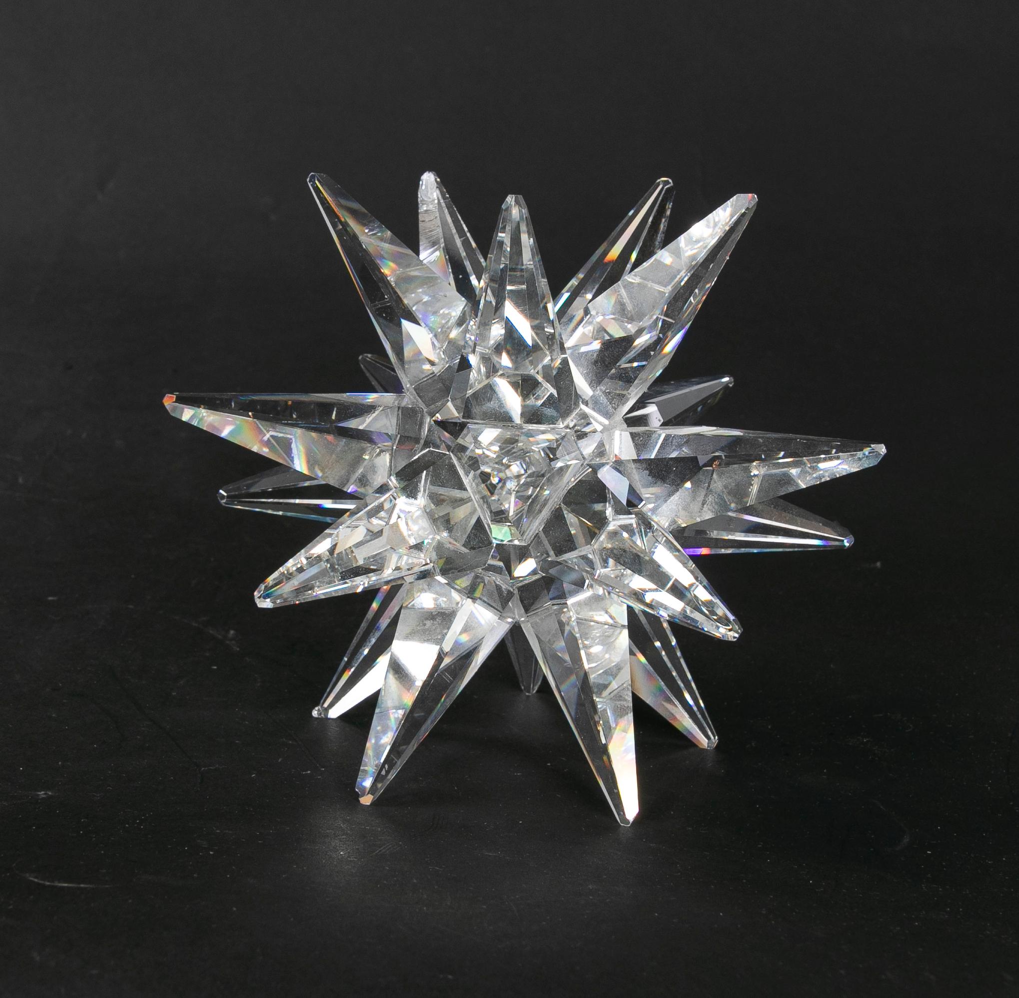 20th Century 1980s Crystal Paperweight in the Shape of a Star  For Sale