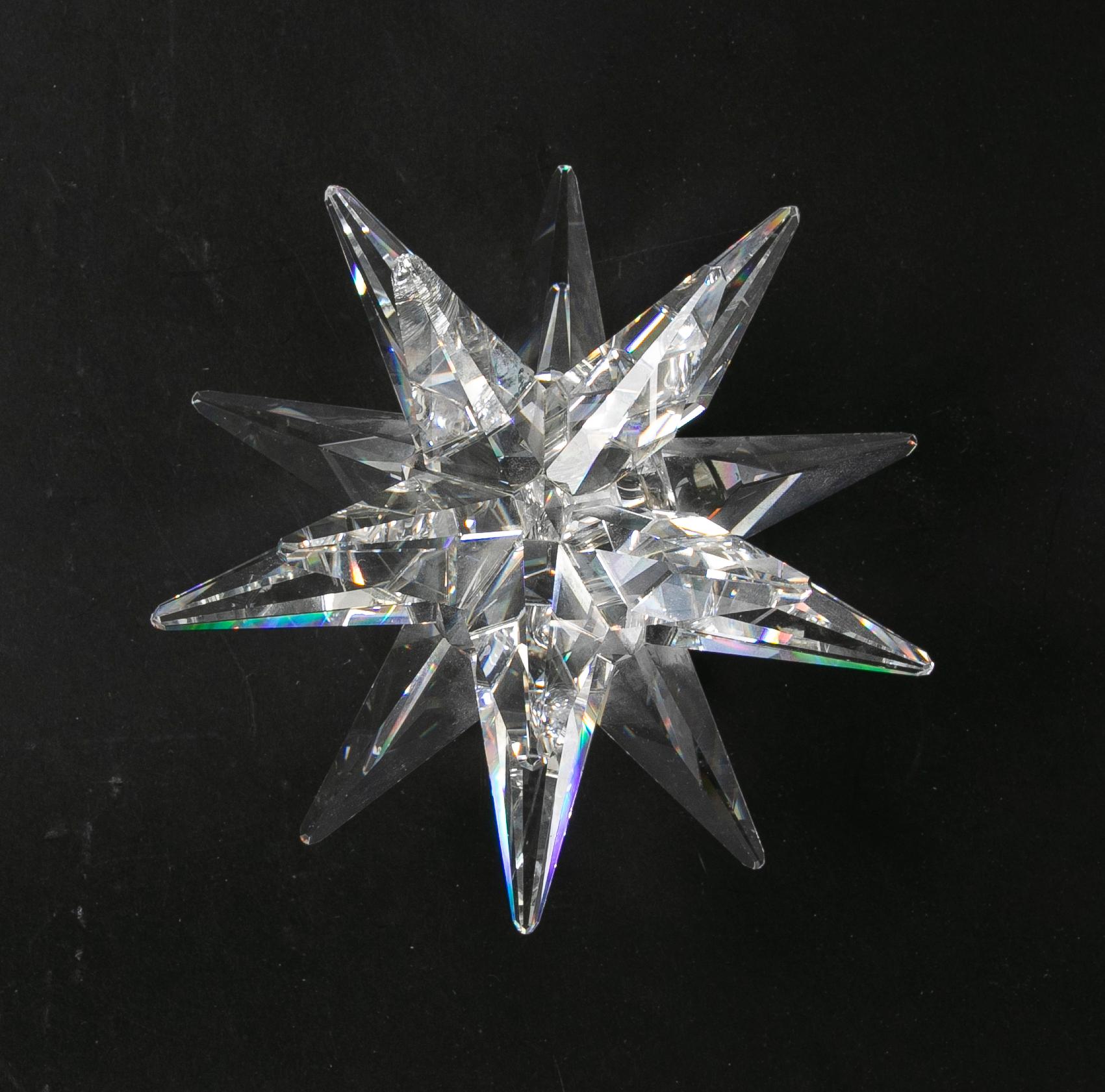 Glass 1980s Crystal Paperweight in the Shape of a Star  For Sale