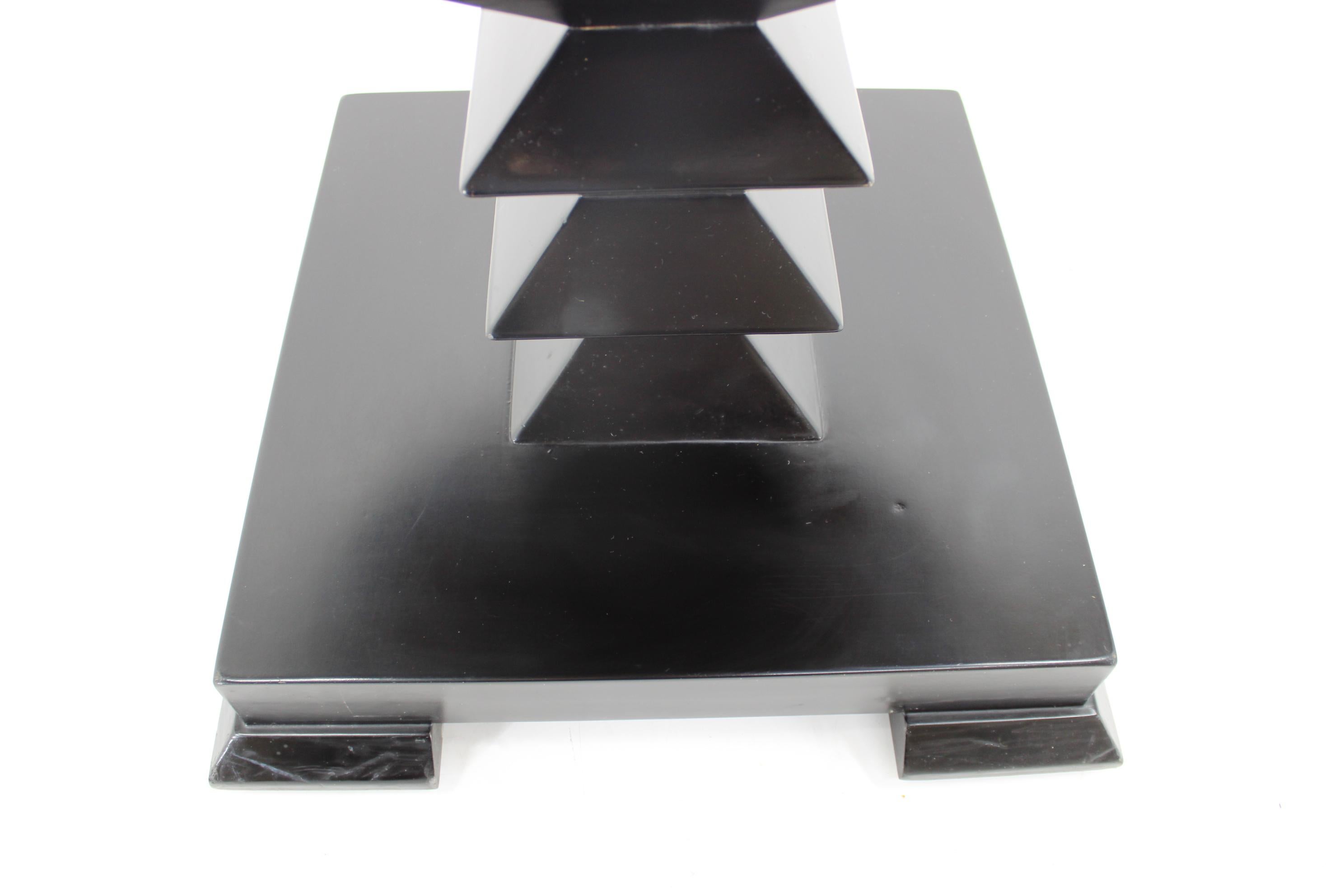 1980s Cubistic Shaped Round Coffee Table, 10 items available For Sale 2
