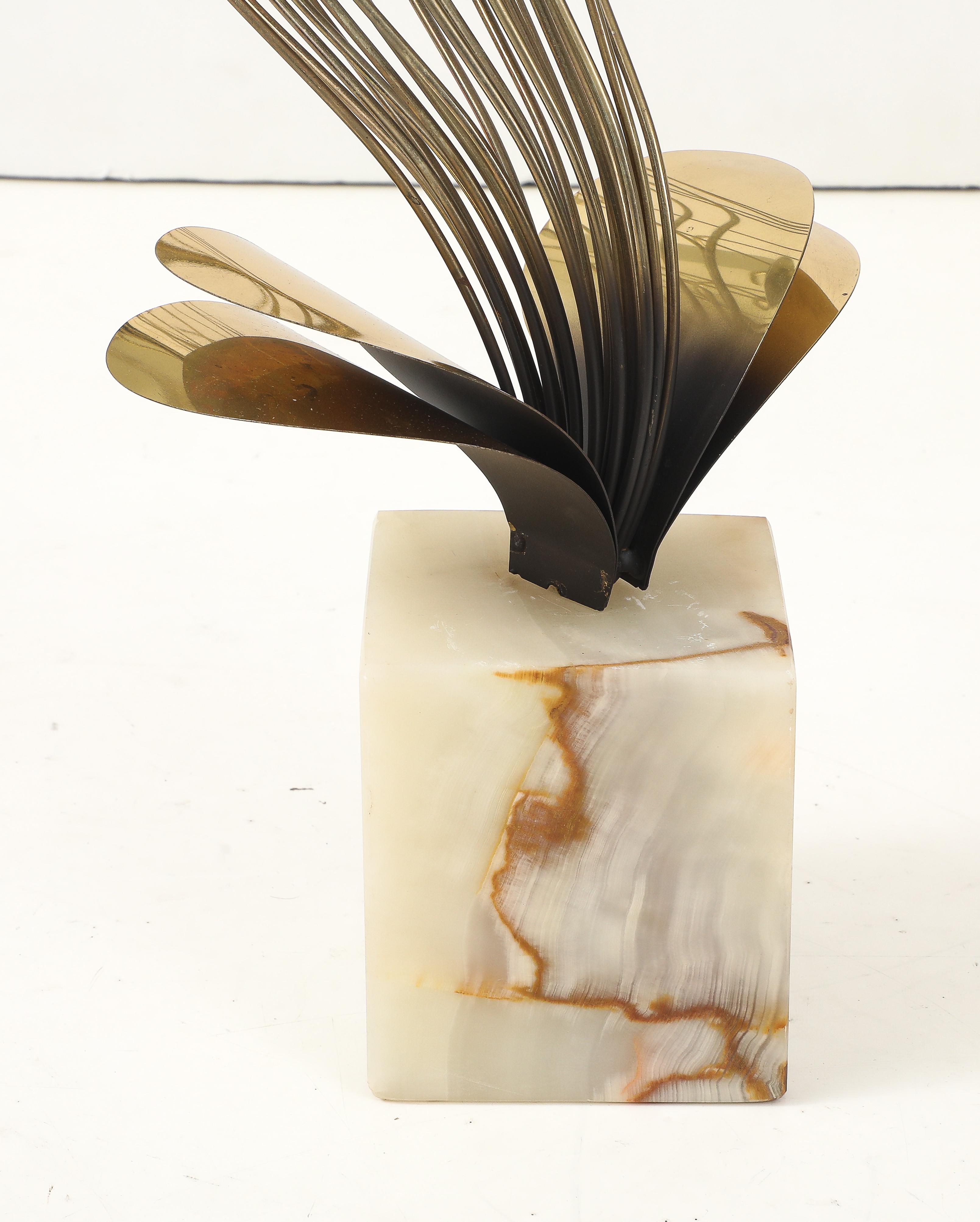 Escultura de mesa de latón y ónice Curtis Jere, años 80 Estadounidense en venta