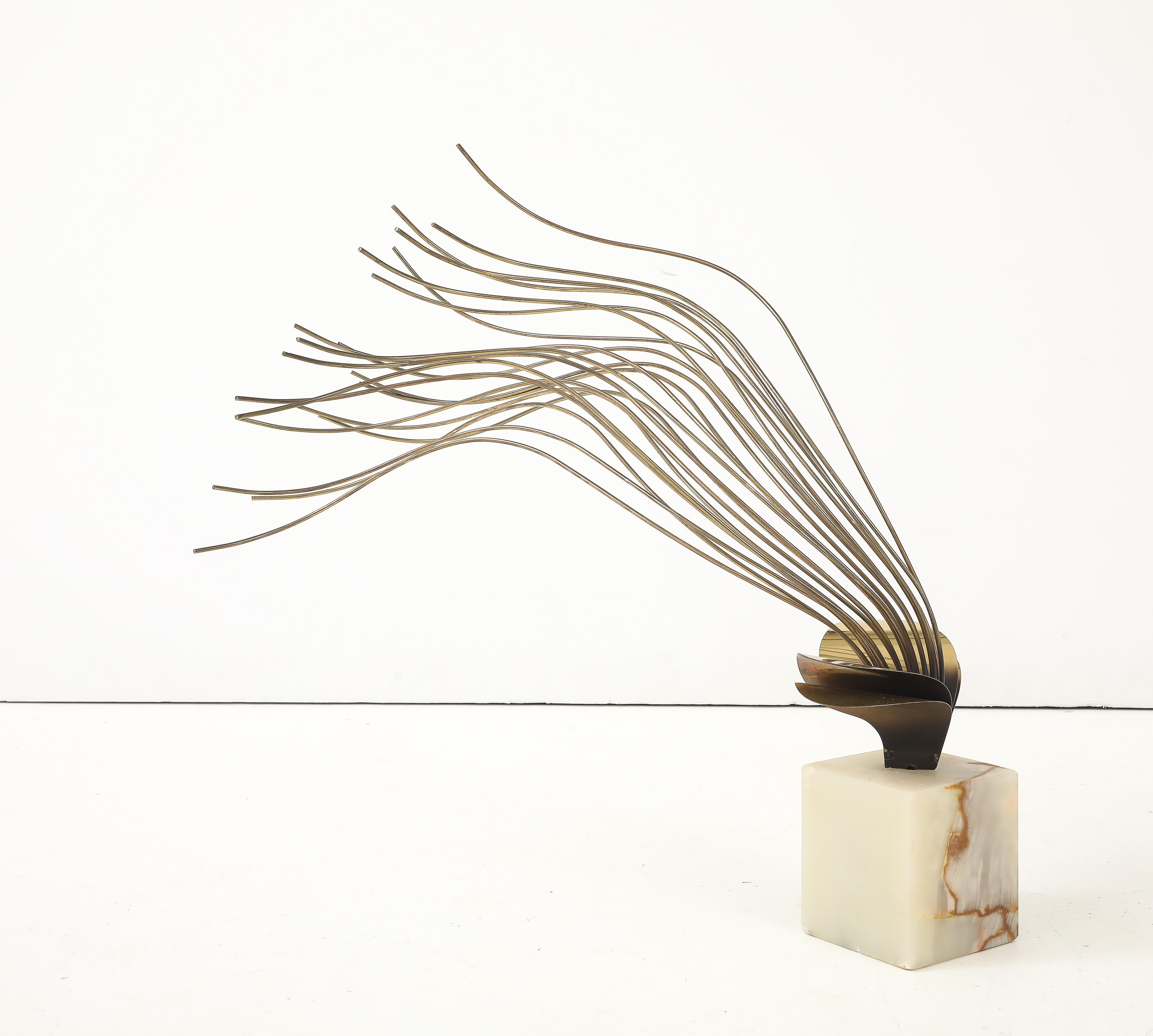 Escultura de mesa de latón y ónice Curtis Jere, años 80 finales del siglo XX en venta