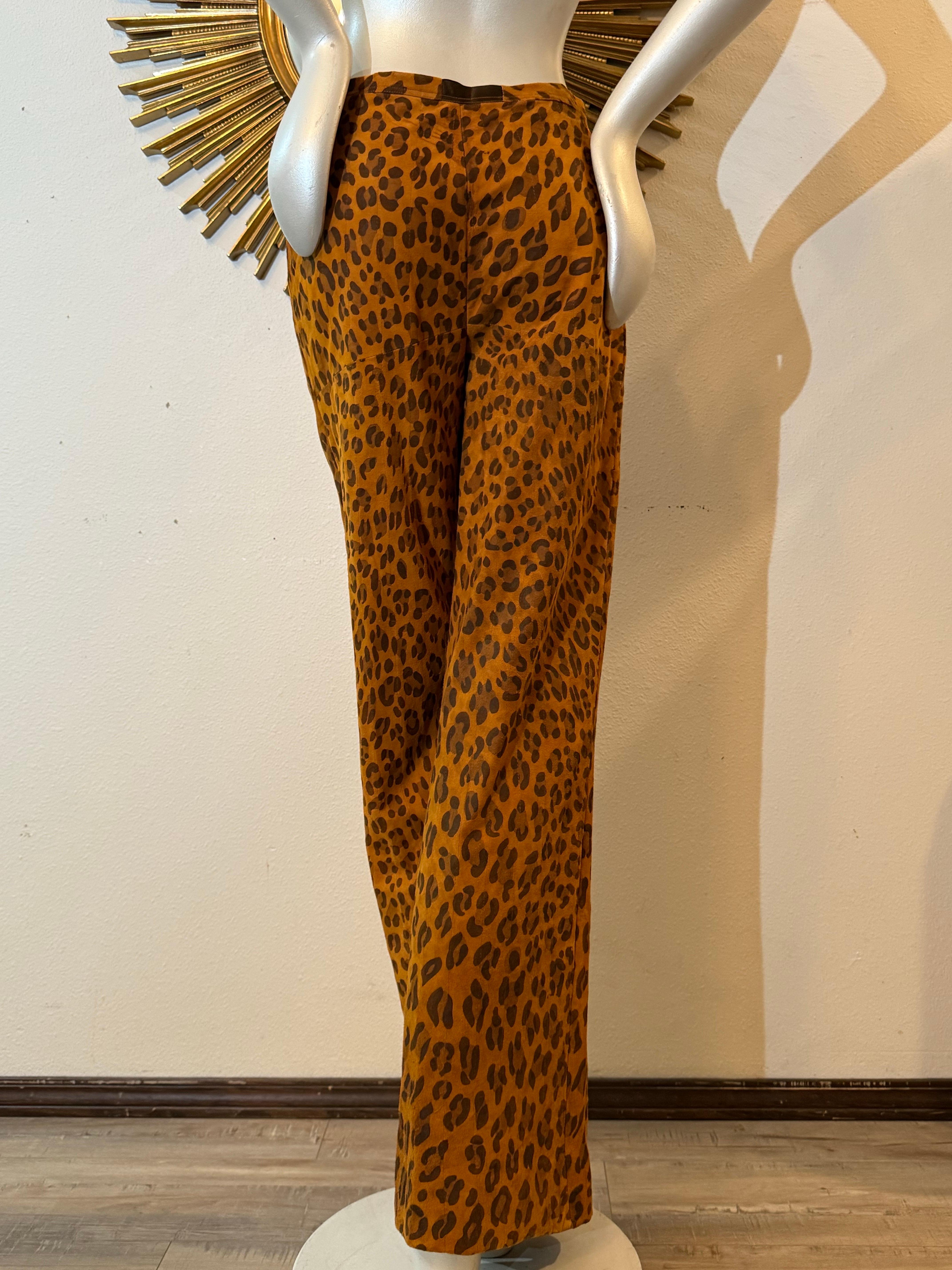 Pantalon évasé en daim léopard des années 1980, fait sur mesure Excellent état - En vente à Gresham, OR