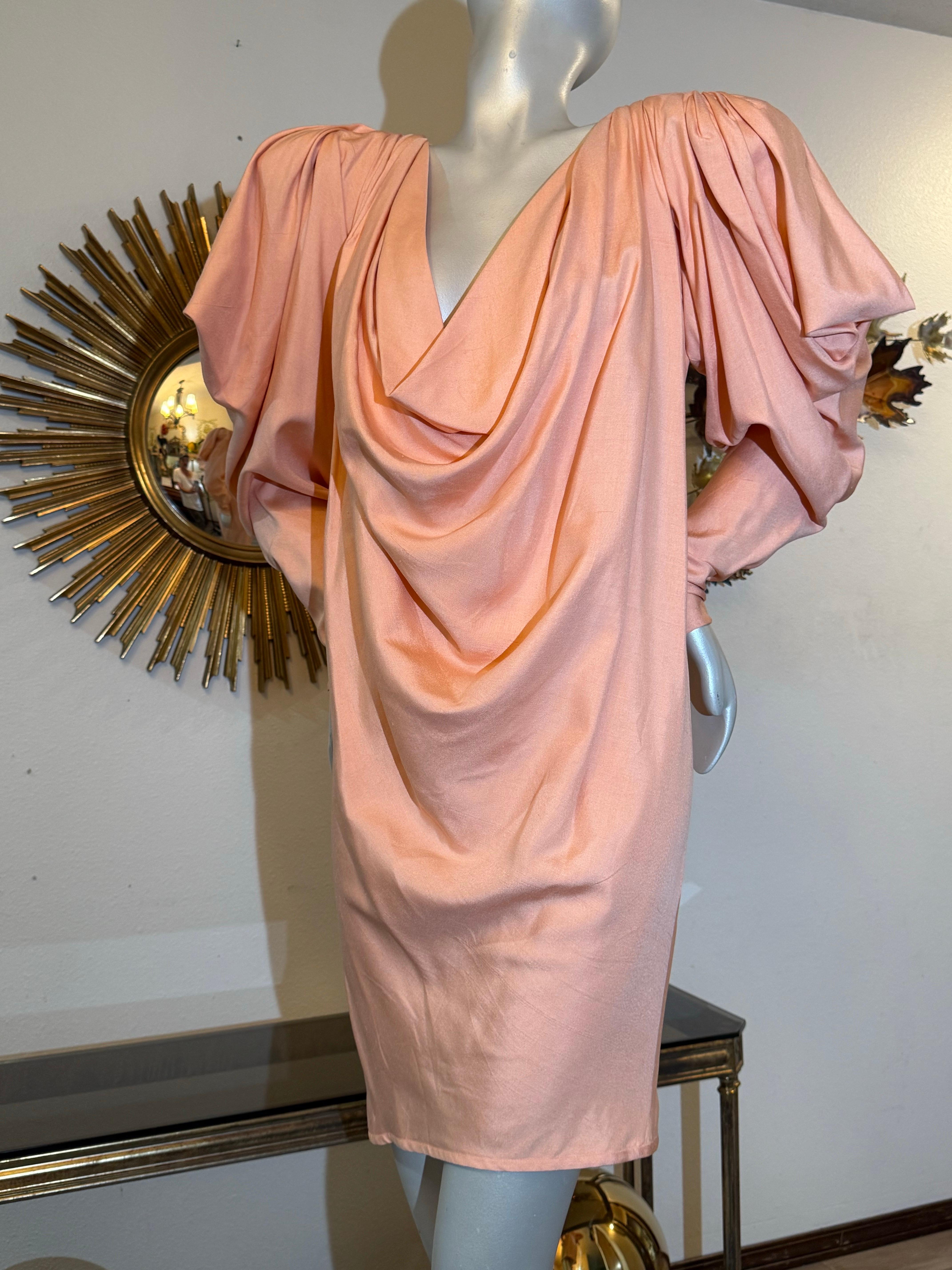 1980s Custom-Made Spring/Summer Peach Silk Drape Mini w Extreme Shoulders For Sale 5
