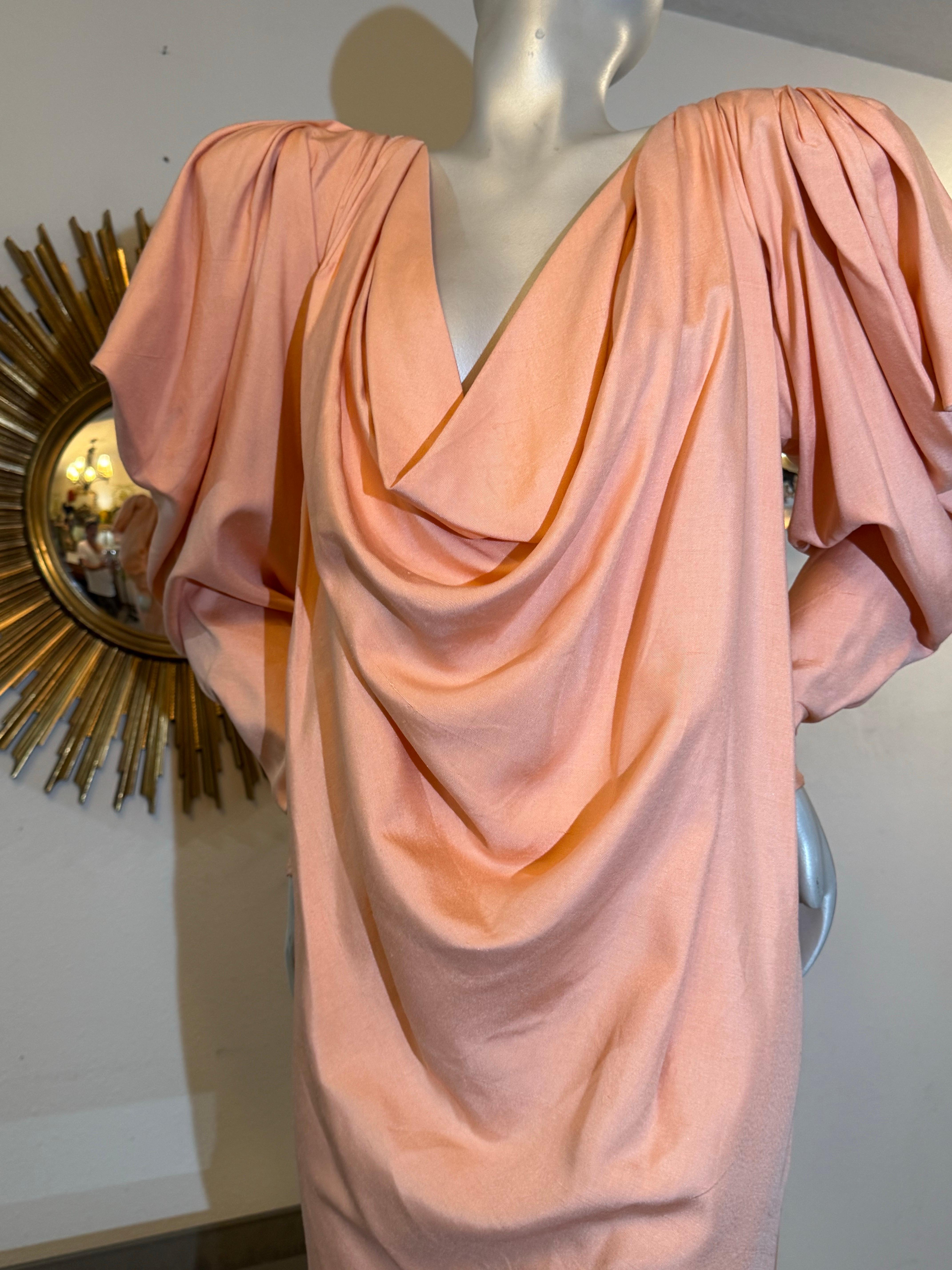 1980s Custom-Made Spring/Summer Peach Silk Drape Mini w Extreme Shoulders For Sale 4