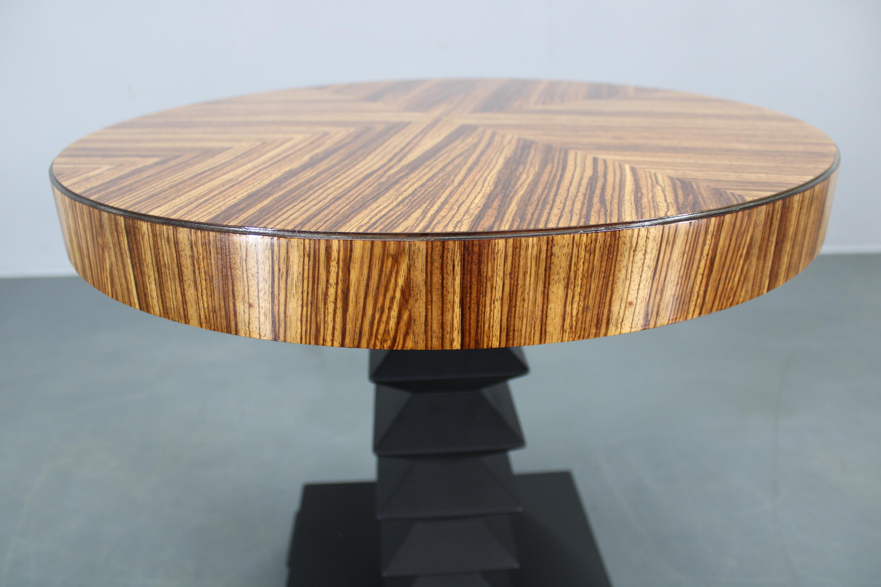1980s Czechoslovakian Cubist Style Side Table, Veneer and Solid Wood For Sale 3