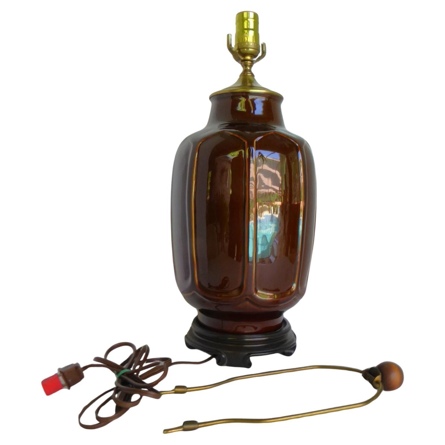1980 D et D Bldg. Lampe de table en porcelaine asiatique déco moderne de New York en vente