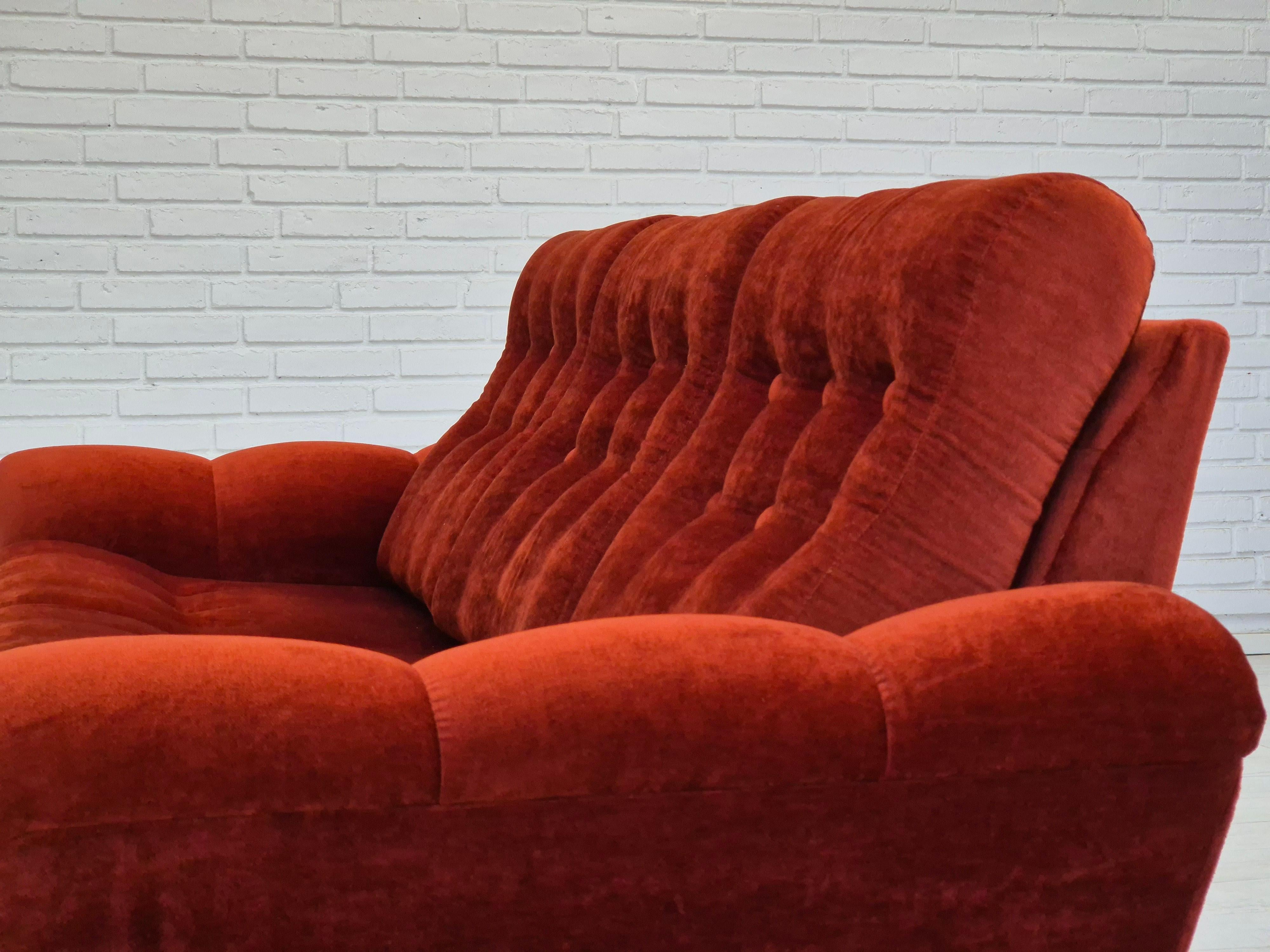 1980s, Danish 3 seater sofa, original very good condition, velour. For Sale 7