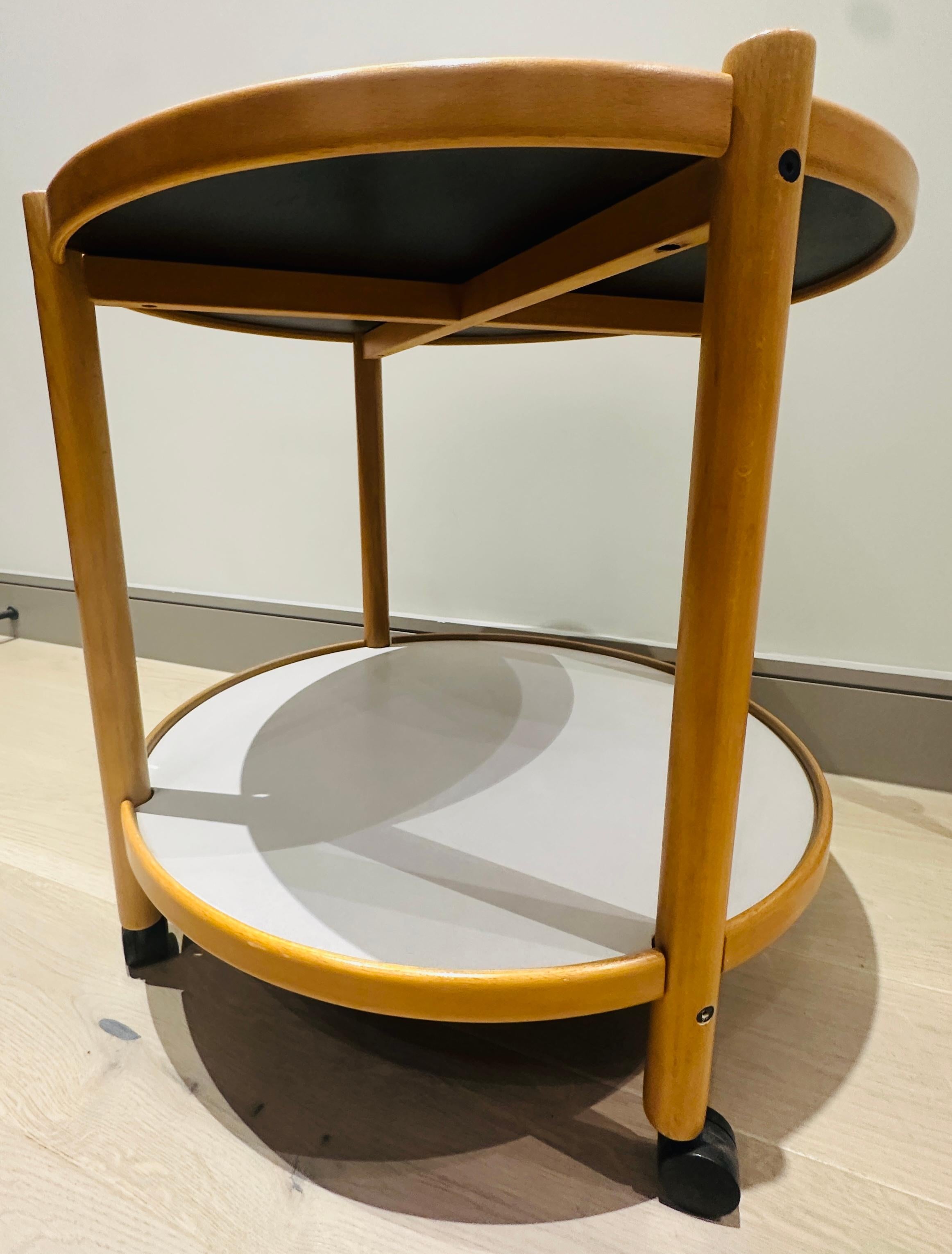 Fine XX secolo Tavolino per carrello portabevande danese degli anni '80 in beeche biondo stile Alvar Aalto in vendita