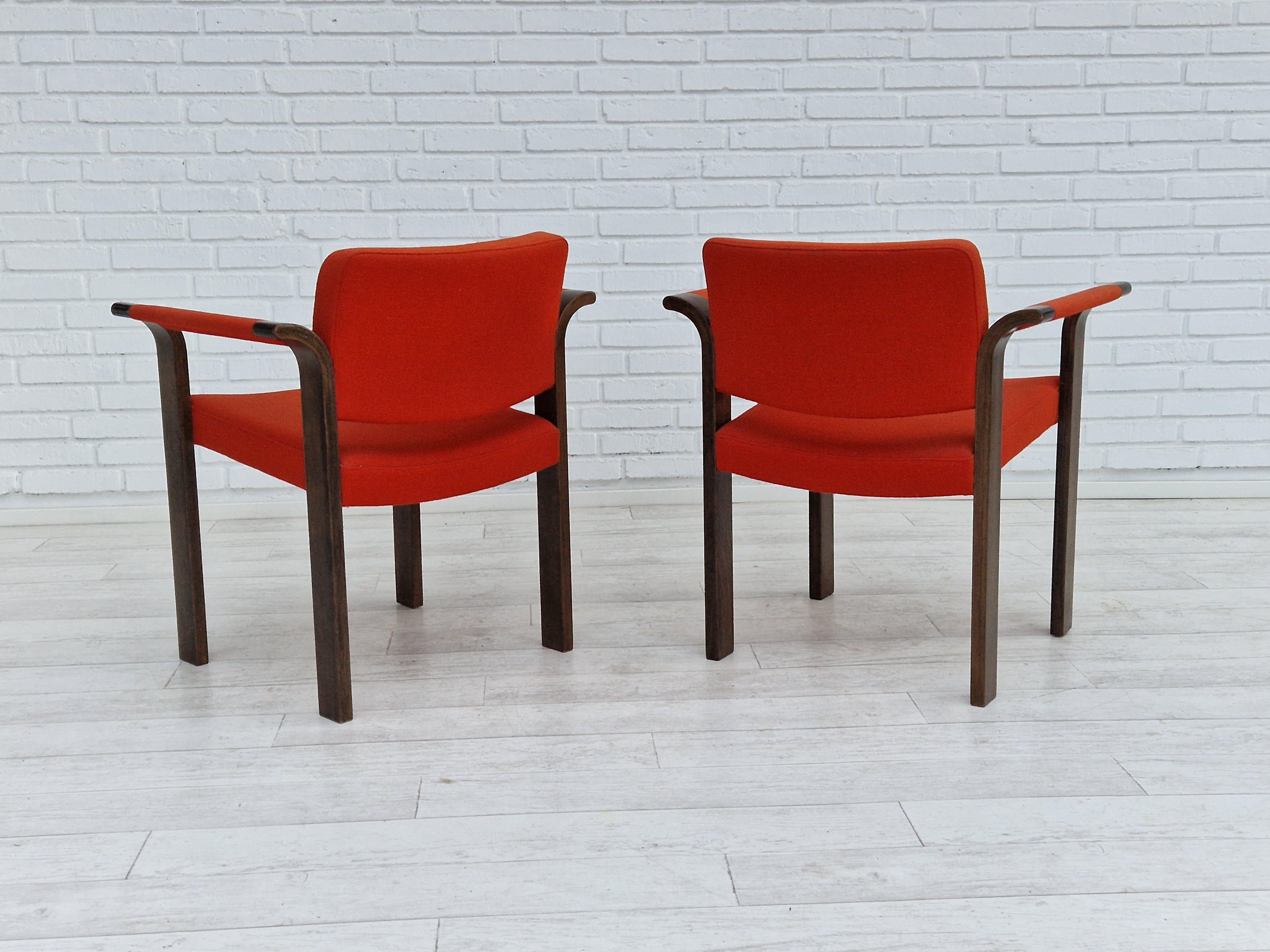 Design danois des années 1980 par Magnus Olesen, paire de fauteuils en vente 9