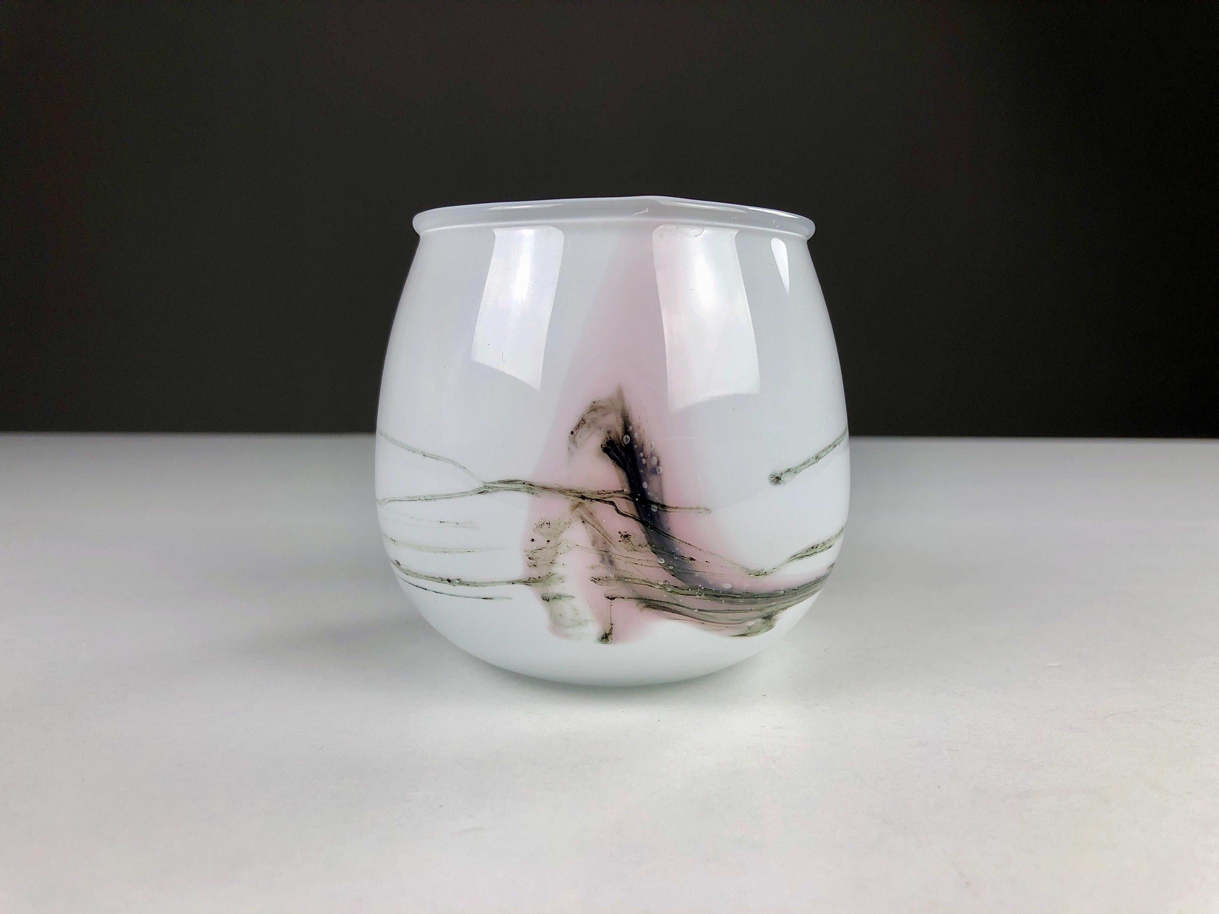 1980s Danish Glass Vase by Michael Bang for Holmegaard For Sale 2