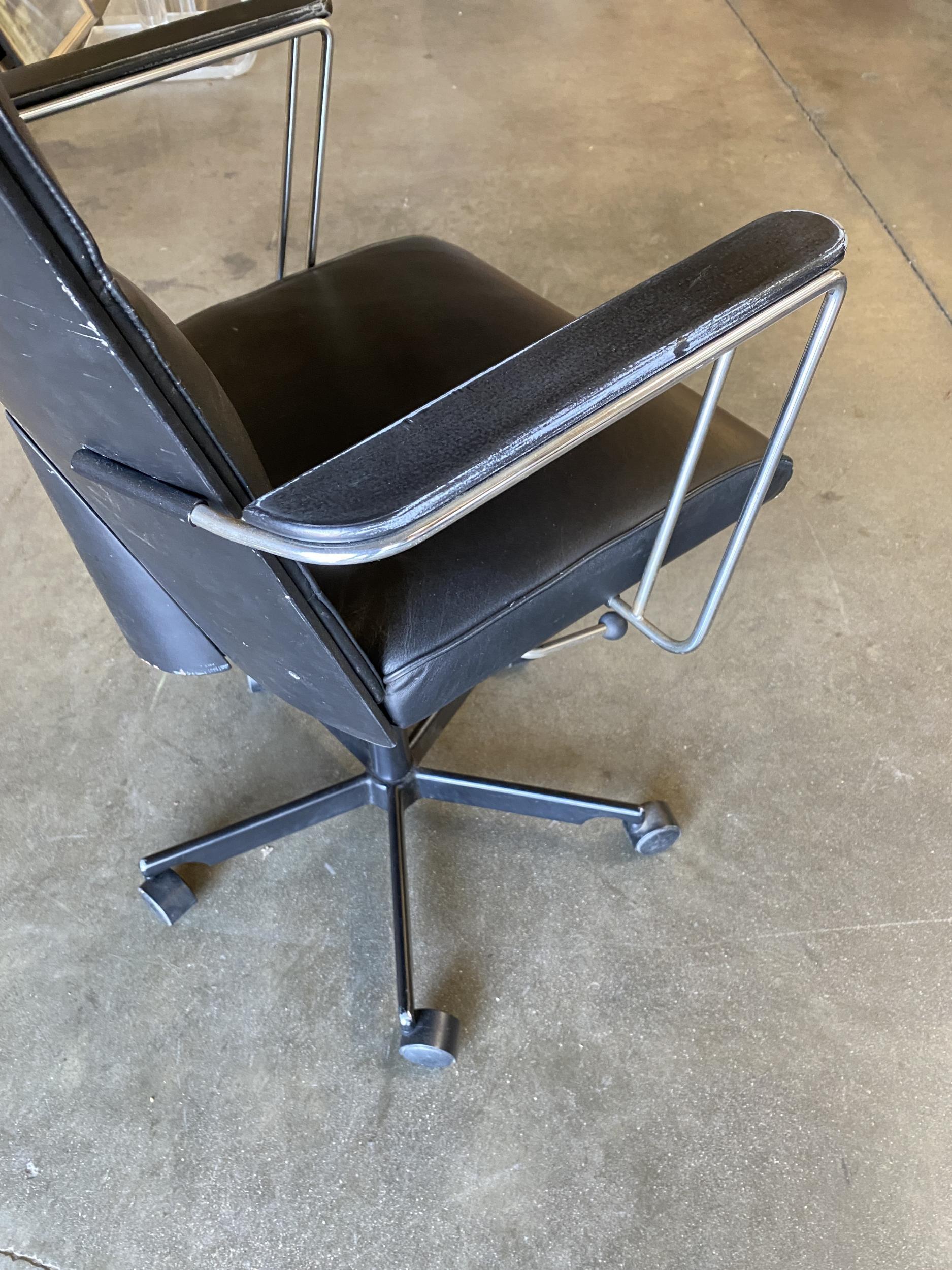 1980's Danish Modern Black and Chrome Executive Desk Chair by Kevi For Sale 1