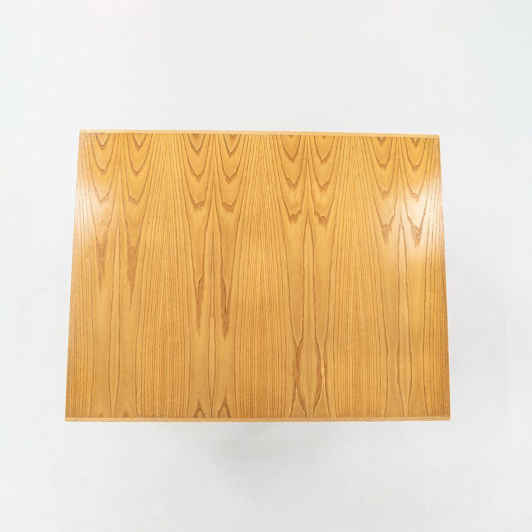 1980er Jahre Dänischer Moderner Eichen-Schreibtisch / Esstisch 40 x 50 x 28,5 Zoll im Zustand „Gut“ im Angebot in Philadelphia, PA
