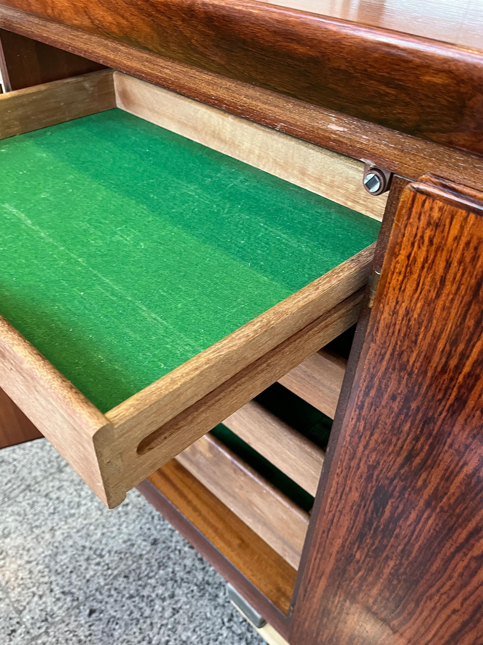 Danese Credenza moderna danese degli anni '80 in palissandro di Drylund in vendita