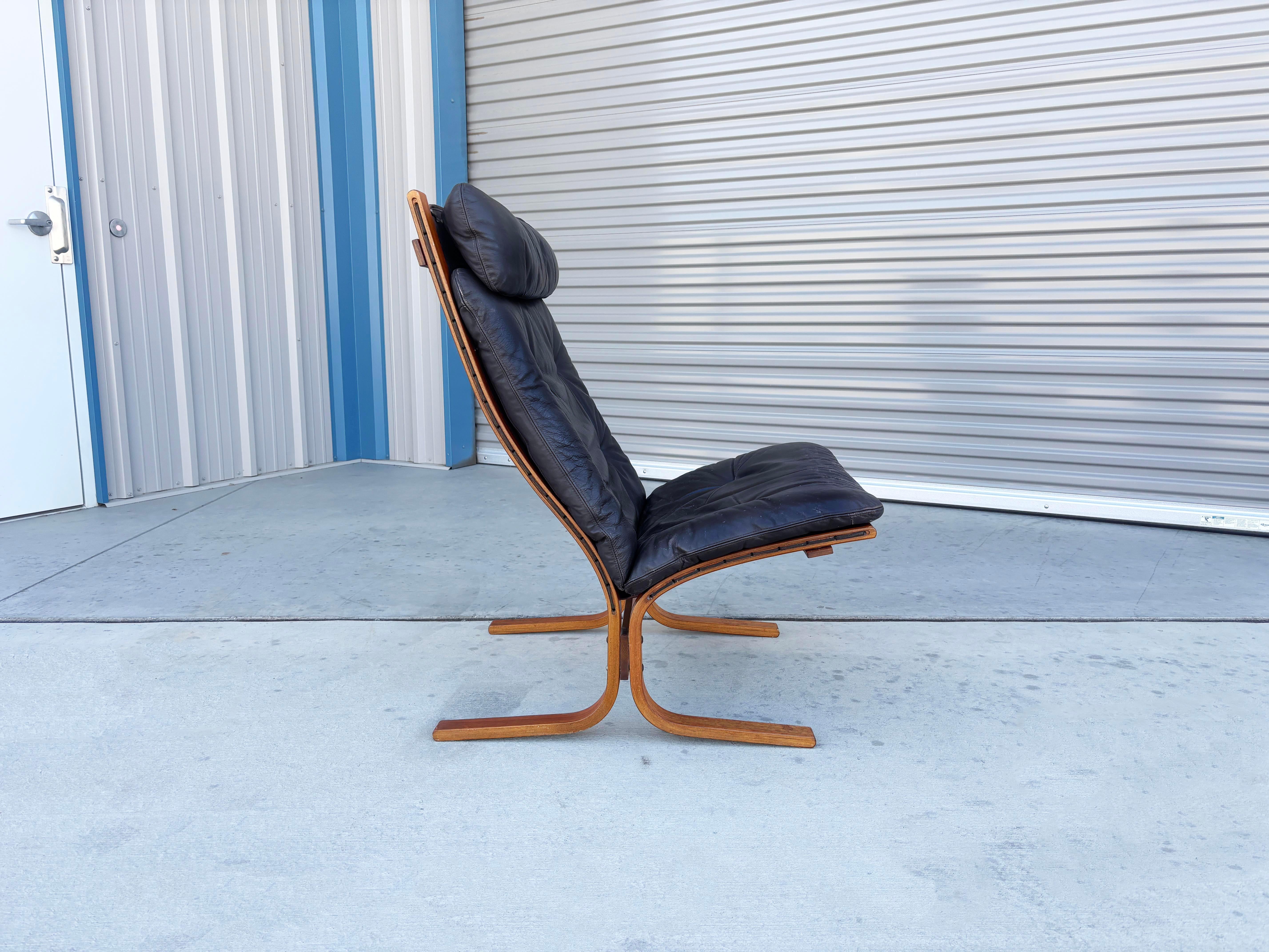 Ensemble chaise longue et pouf 