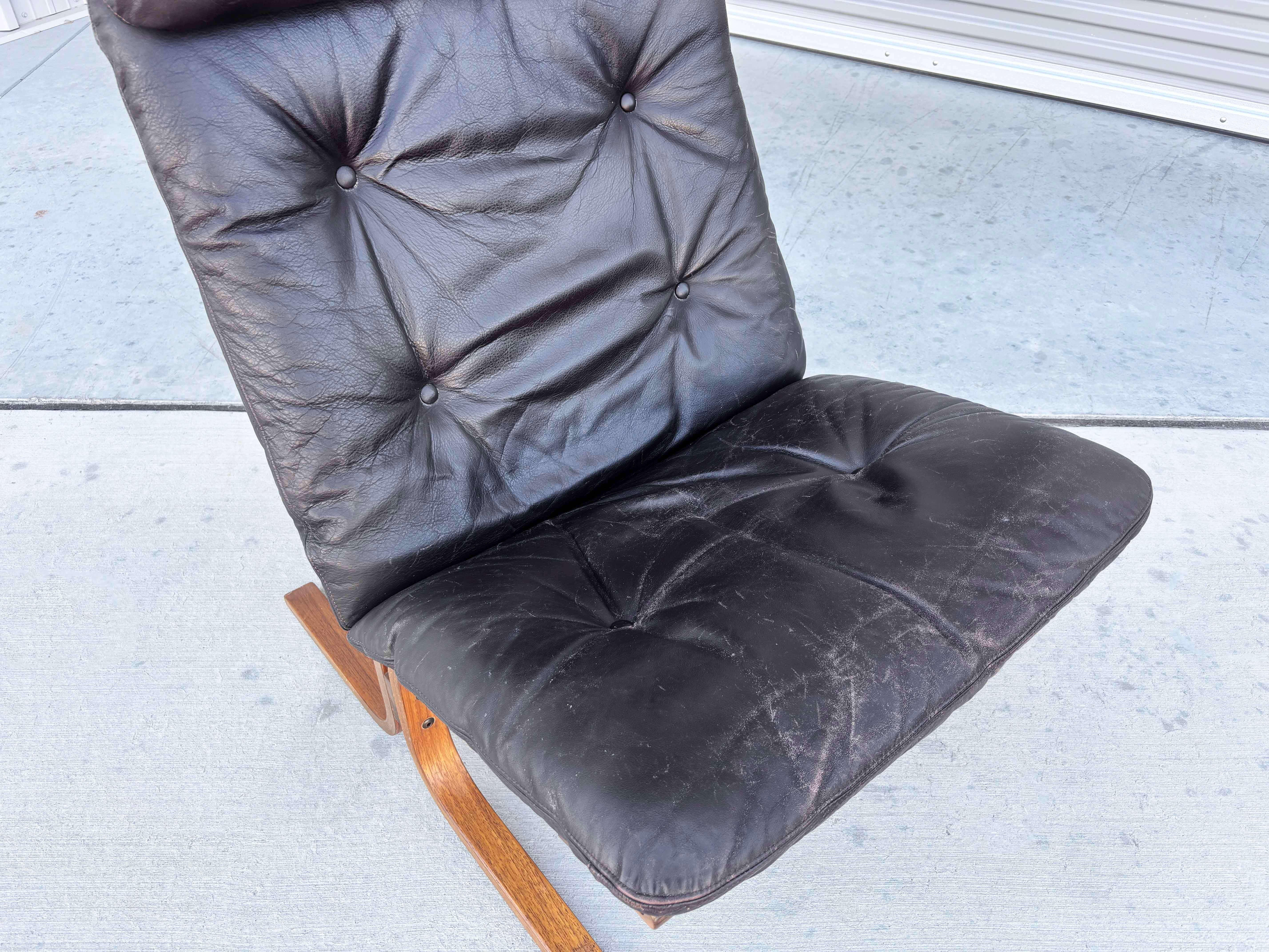 Ensemble chaise longue et pouf 