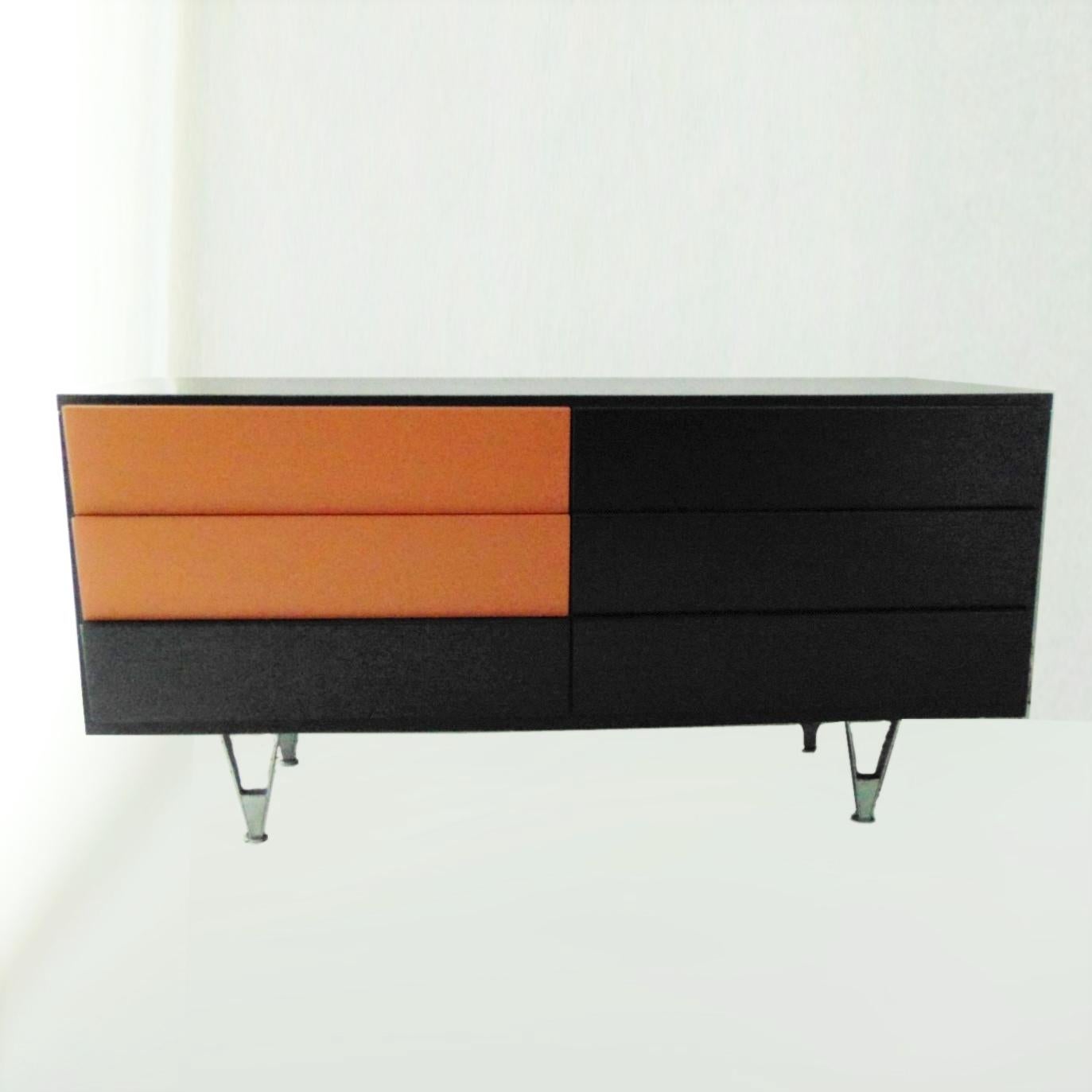 Mid-Century Modern 1980s Italian Dark Green Satin Lacquer Chest of Drawers by Sormani For Sale