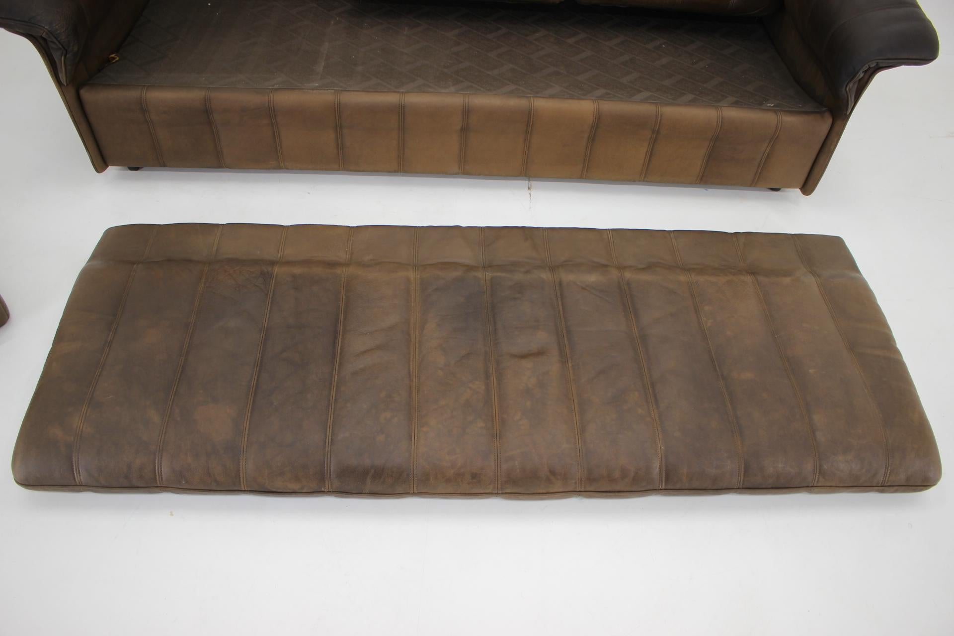 1980s De Sede Exclusive Brown Leather Sofa, Switzerland For Sale 6