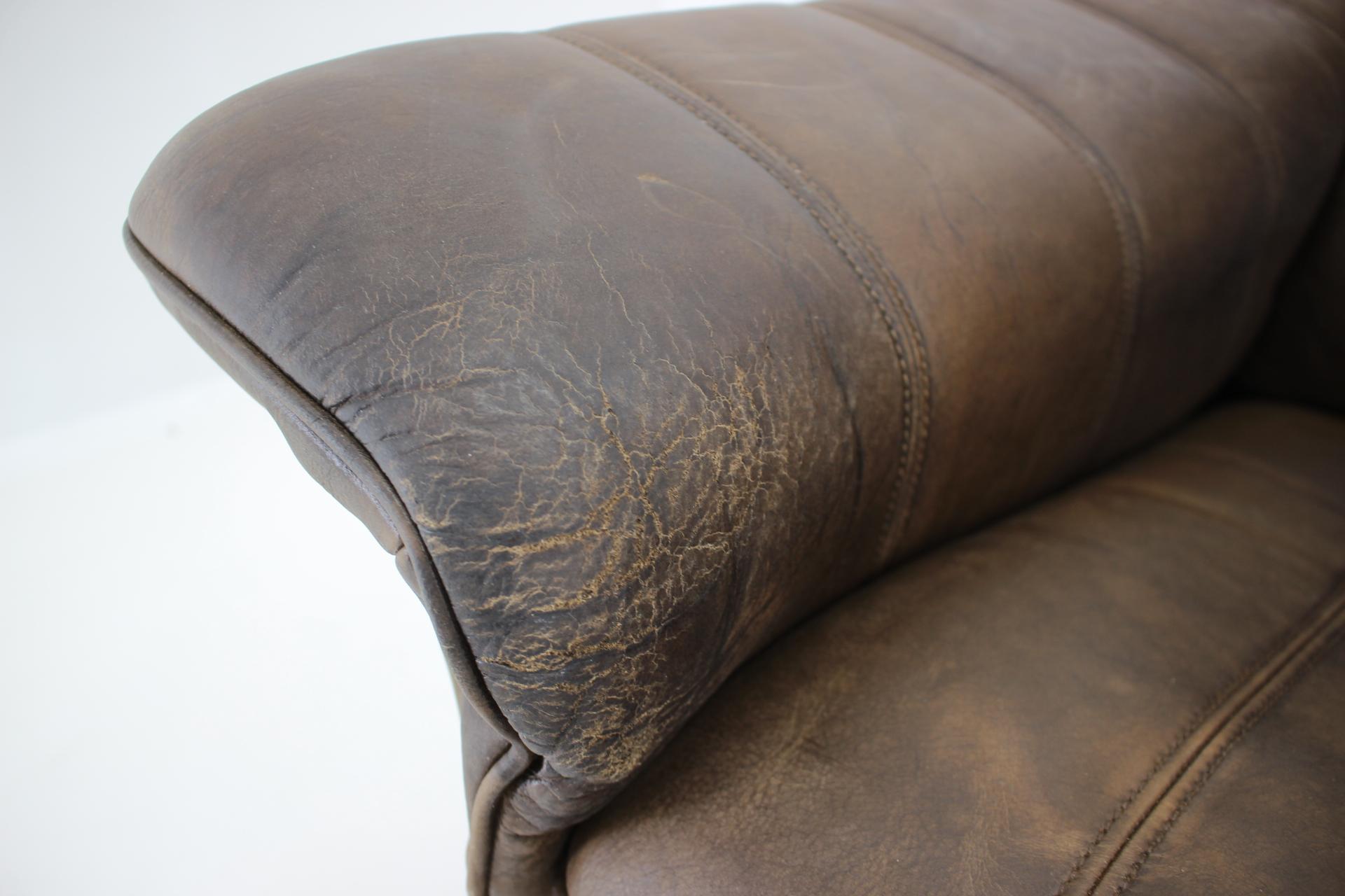 1980s De Sede Exclusive Brown Leather Sofa, Switzerland For Sale 12